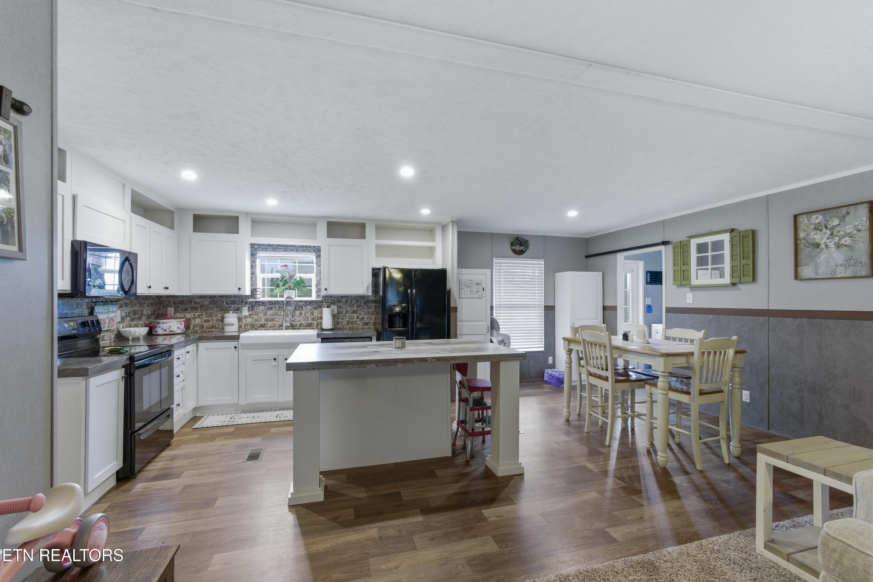915 Howell River Road Rutledge TN 37861