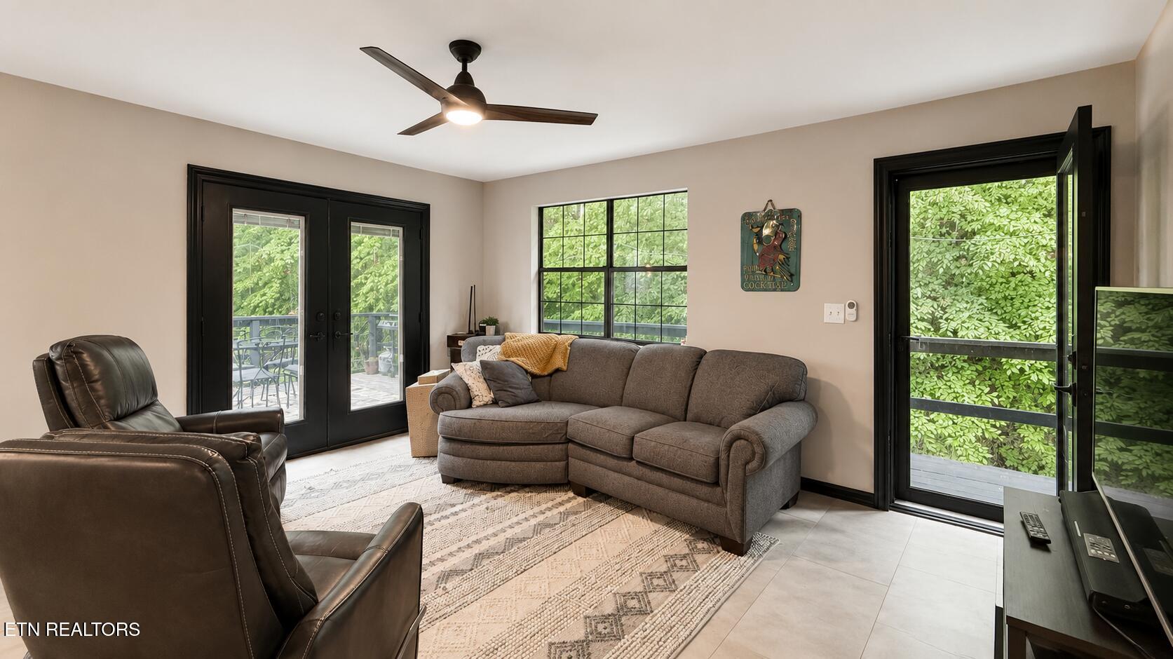 204 Black Fox Harbor Road Washburn TN 37888