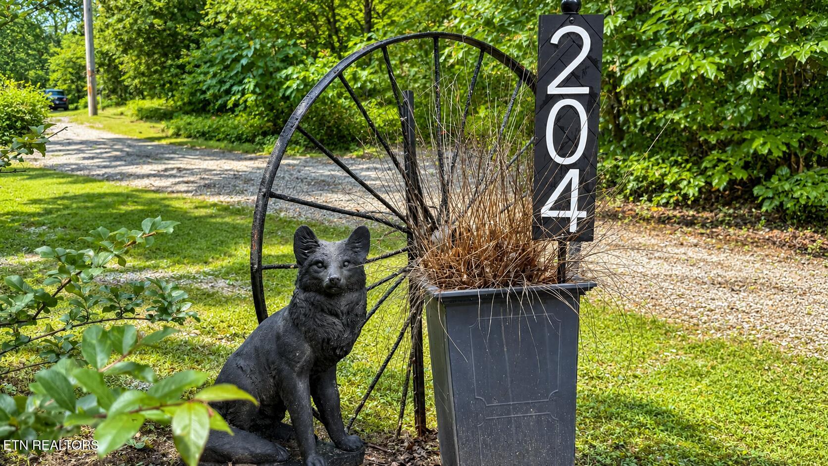 204 Black Fox Harbor Road Washburn TN 37888