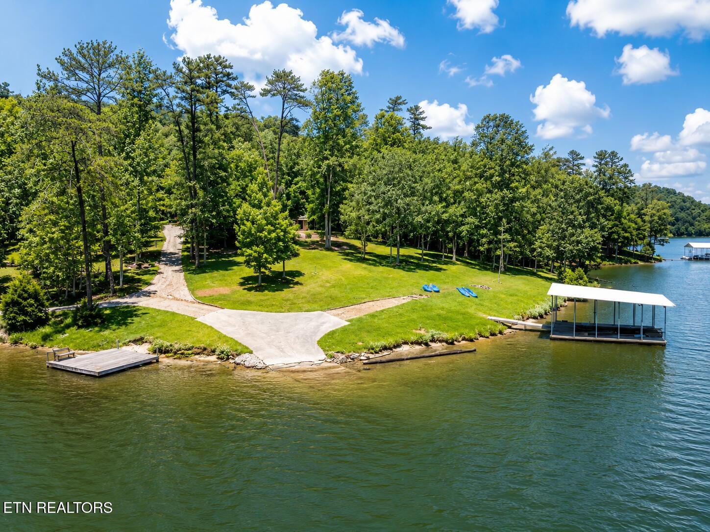 204 Black Fox Harbor Road Washburn TN 37888