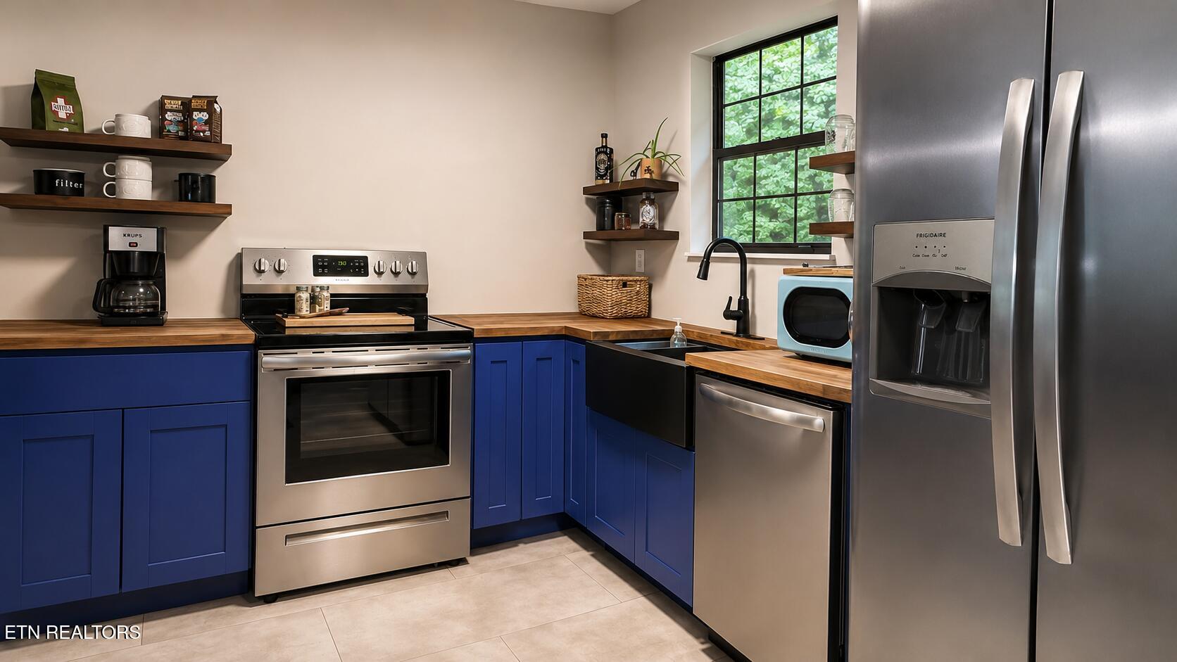 204 Black Fox Harbor Road Washburn TN 37888