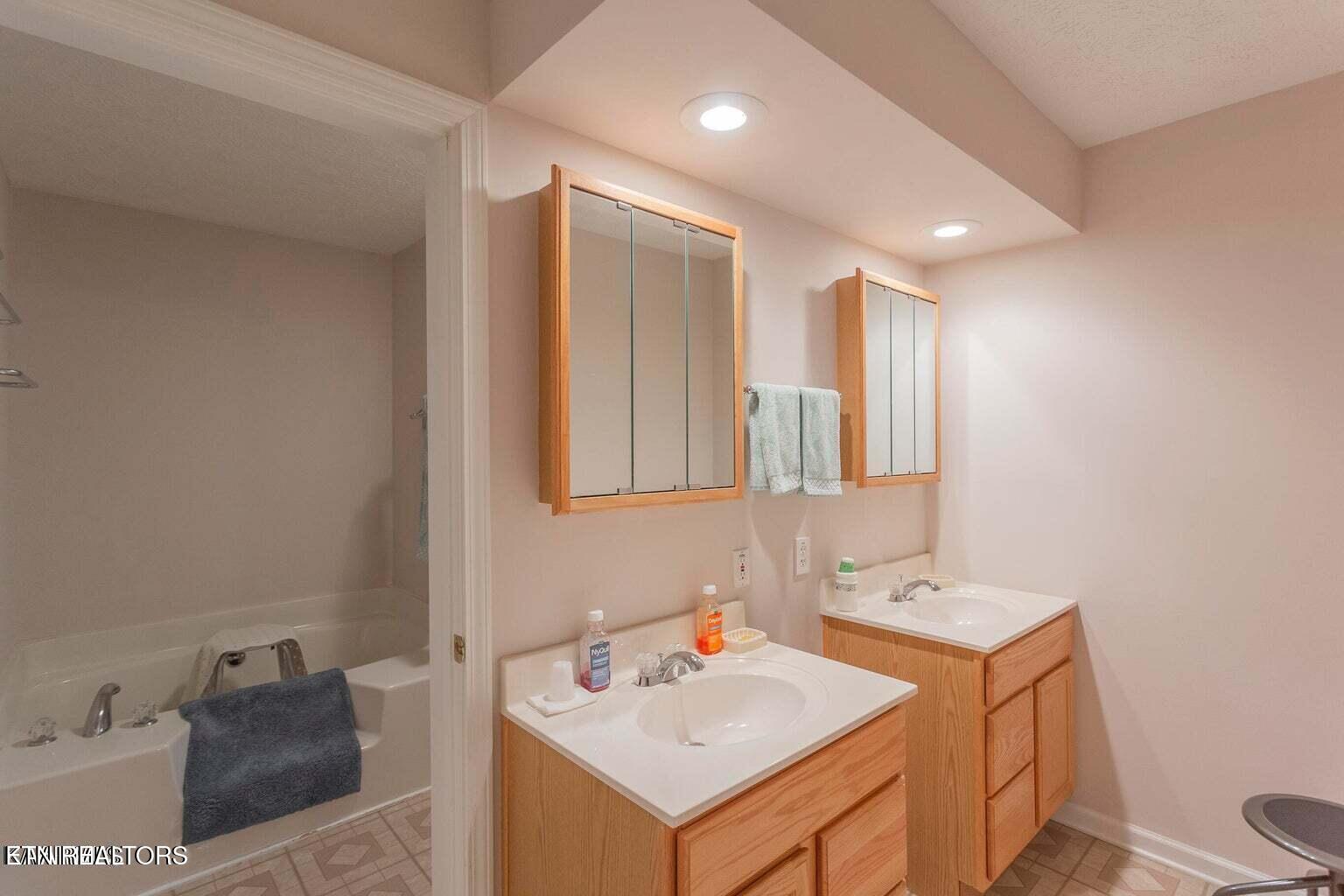 125 Mallard Duck Lane Rockwood TN 37854