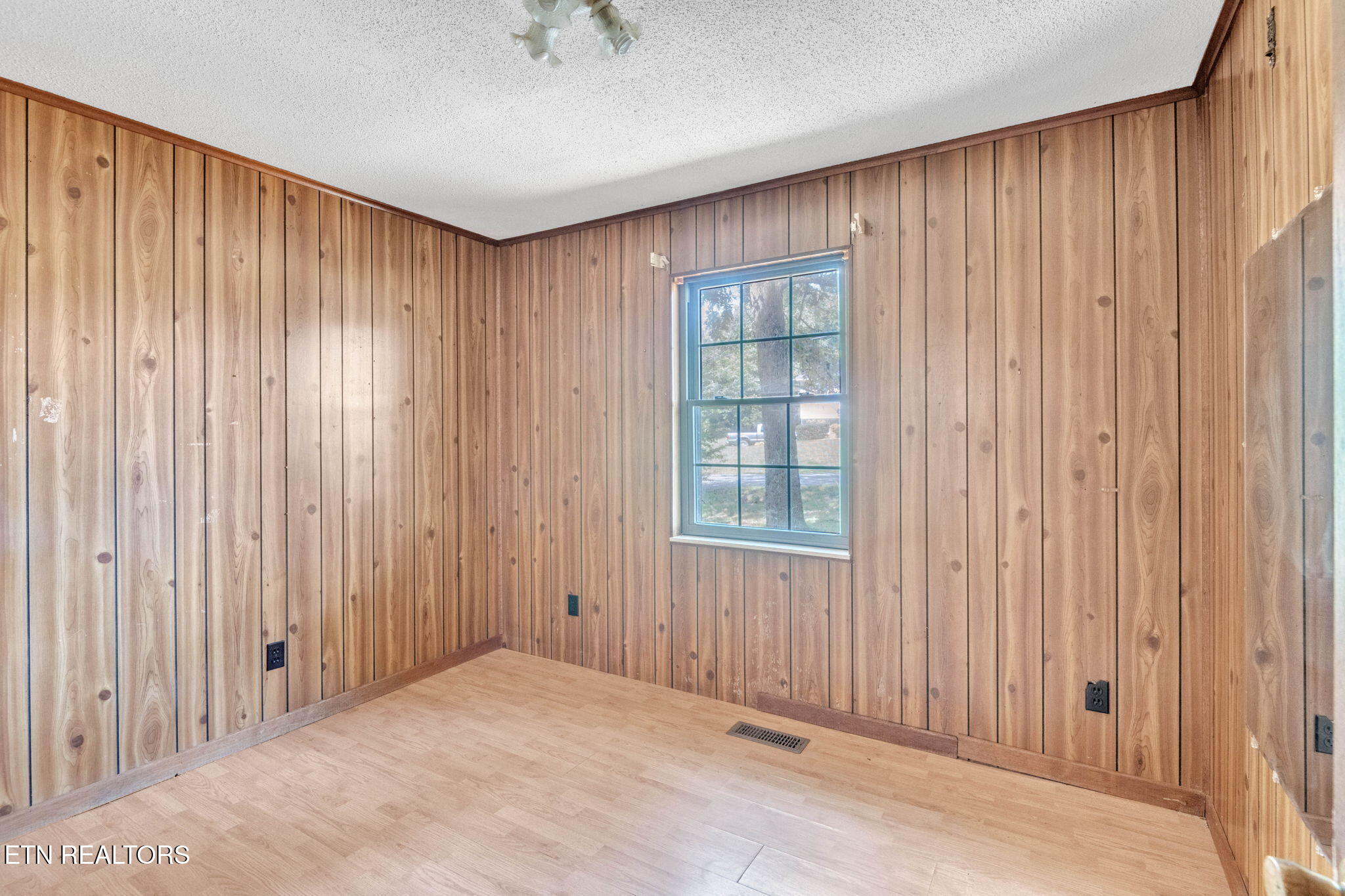 322 Idlewild Drive White Pine TN 37890