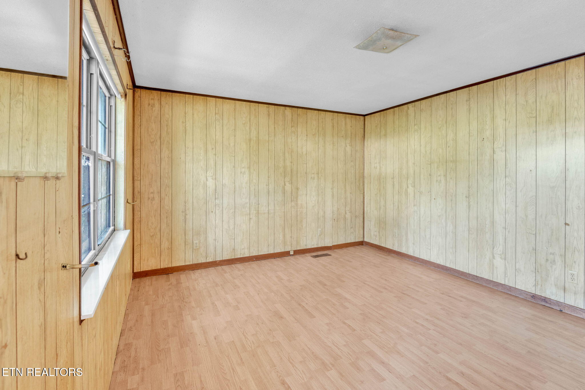 322 Idlewild Drive White Pine TN 37890