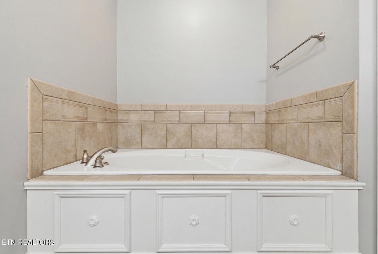 9648 Valley Woods Lane Knoxville TN 37922