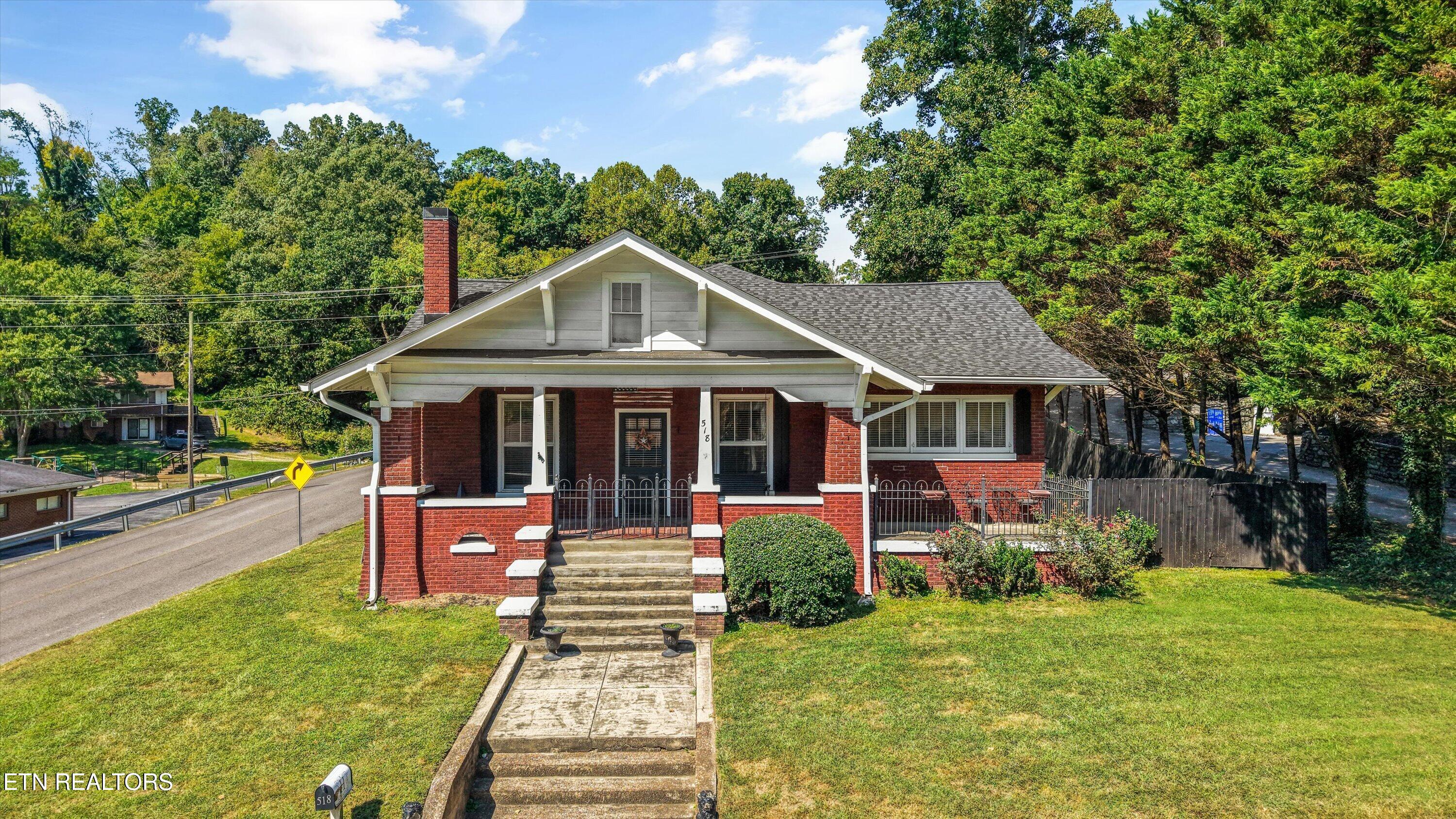 518 N Main Street Clinton TN 37716