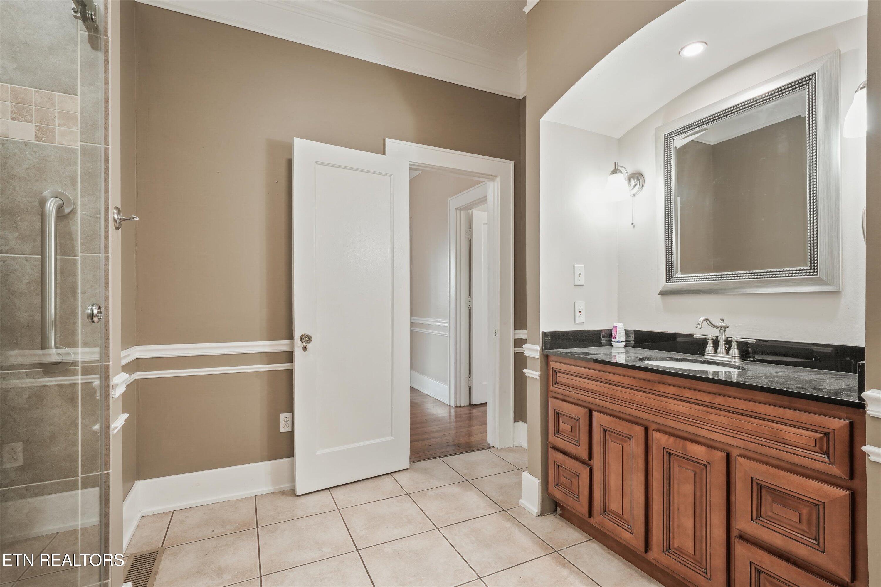 518 N Main Street Clinton TN 37716