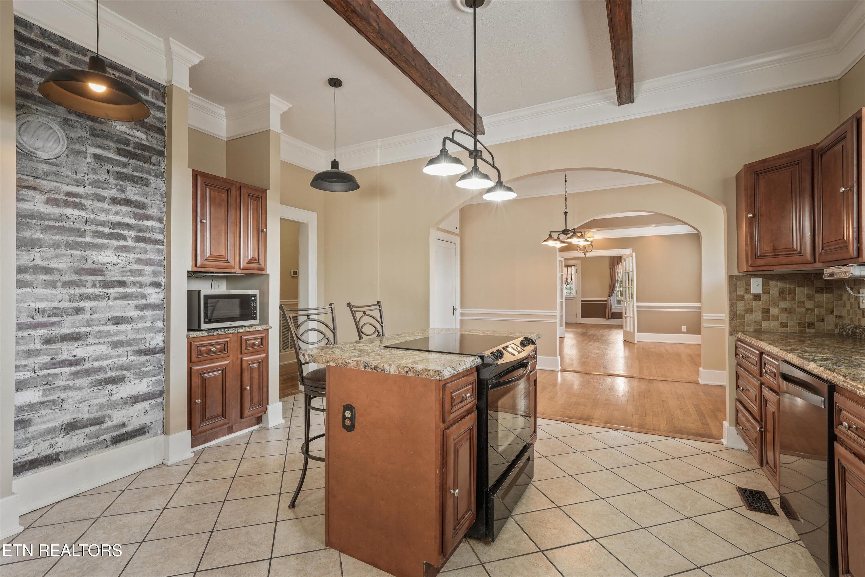 518 N Main Street Clinton TN 37716