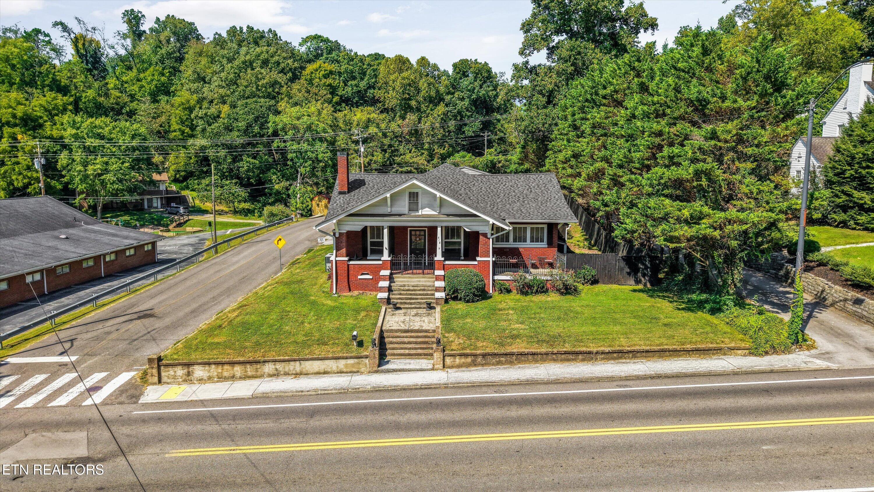 518 N Main Street Clinton TN 37716