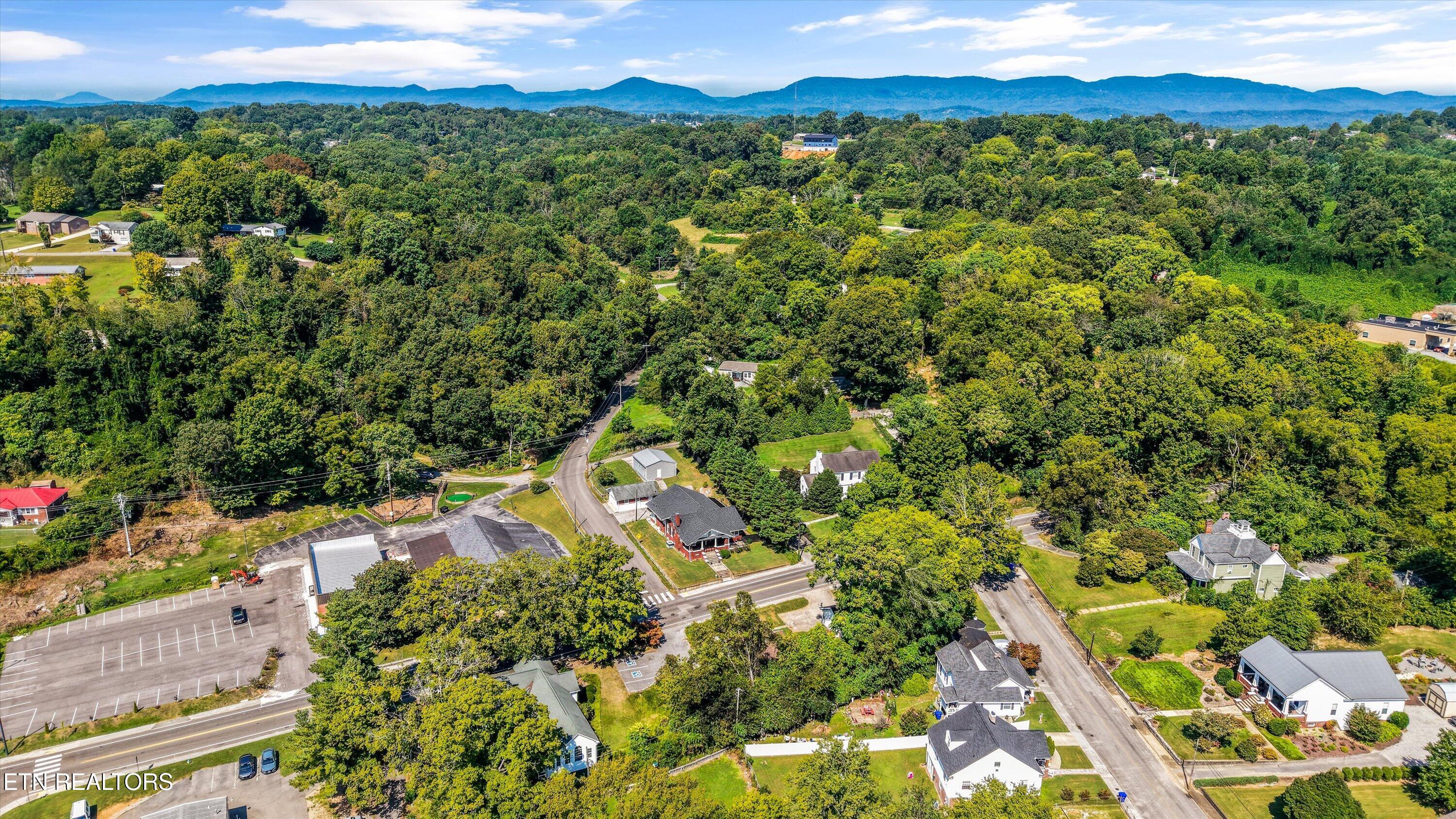 518 N Main Street Clinton TN 37716