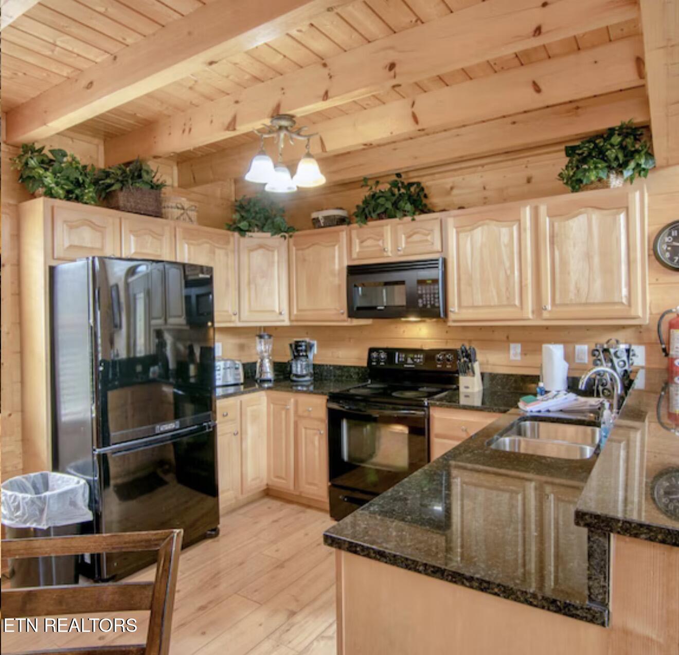 909 Fawn Hollow Trail Townsend TN 37882