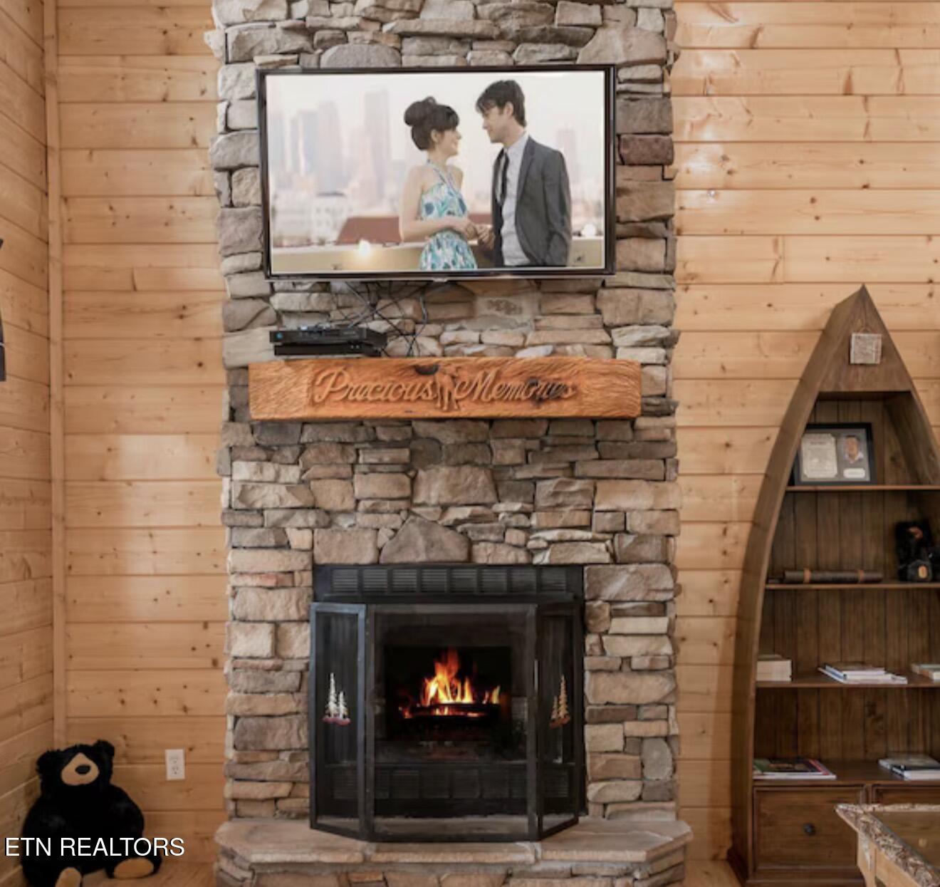 909 Fawn Hollow Trail Townsend TN 37882