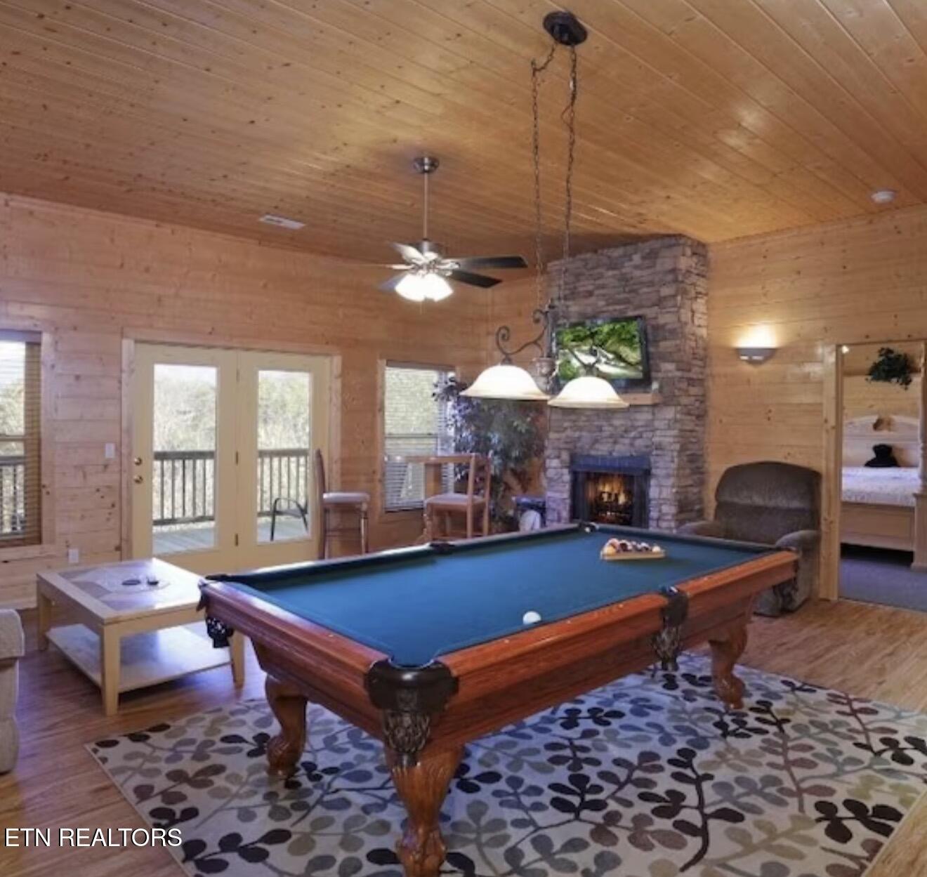 909 Fawn Hollow Trail Townsend TN 37882