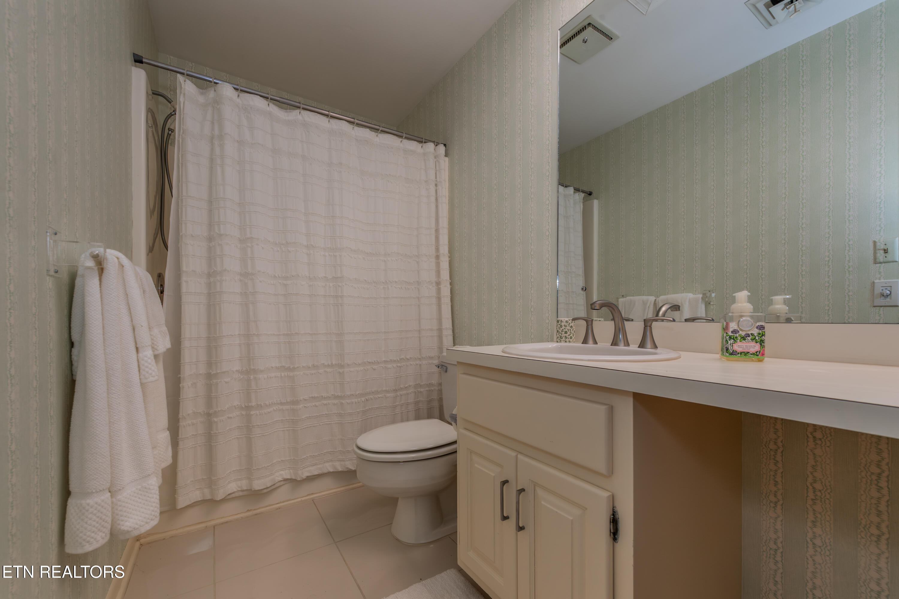 667 Kenesaw Avenue Knoxville TN 37919