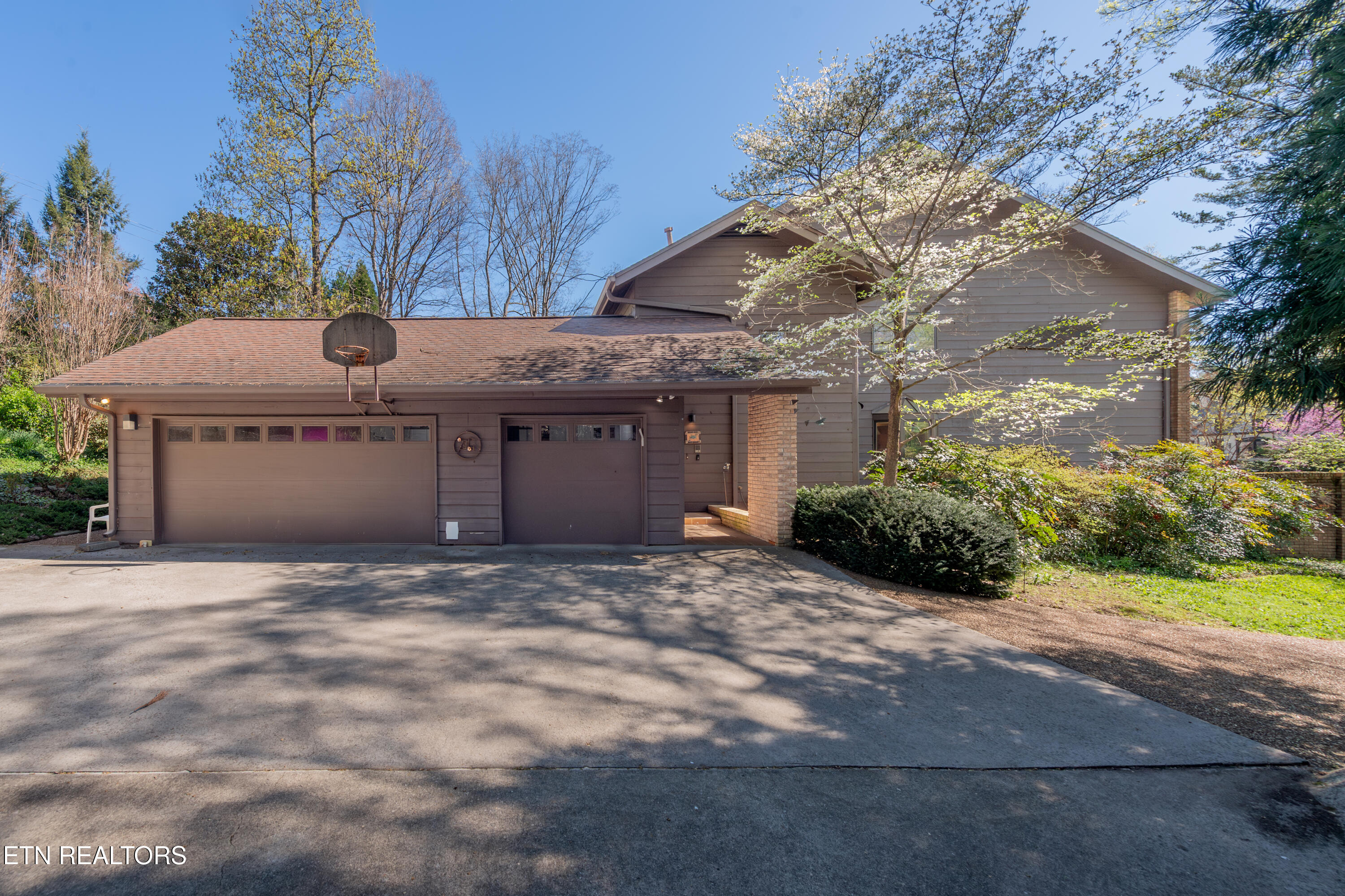 667 Kenesaw Avenue Knoxville TN 37919