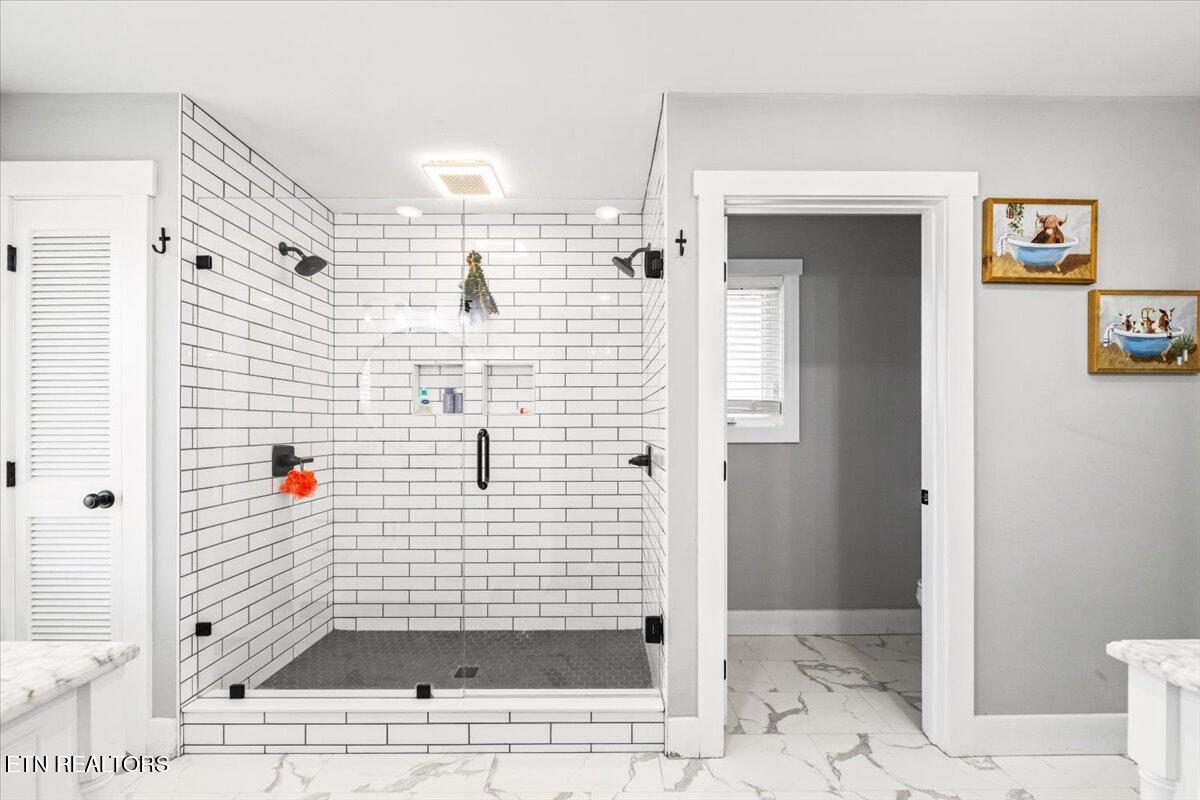 129 Austin Lane Jacksboro TN 37757