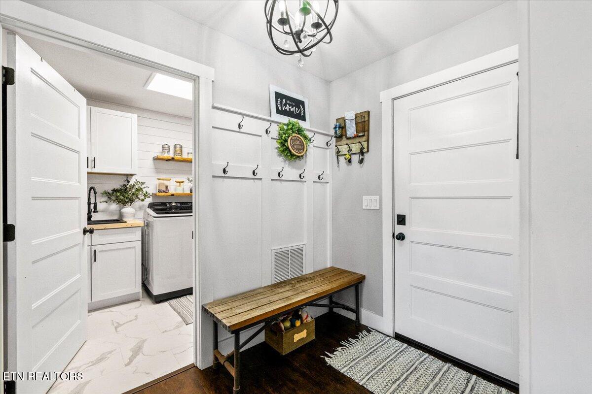 129 Austin Lane Jacksboro TN 37757