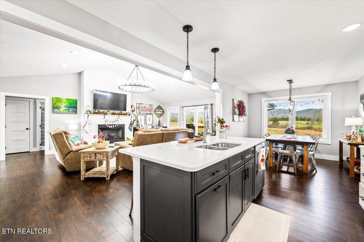 129 Austin Lane Jacksboro TN 37757