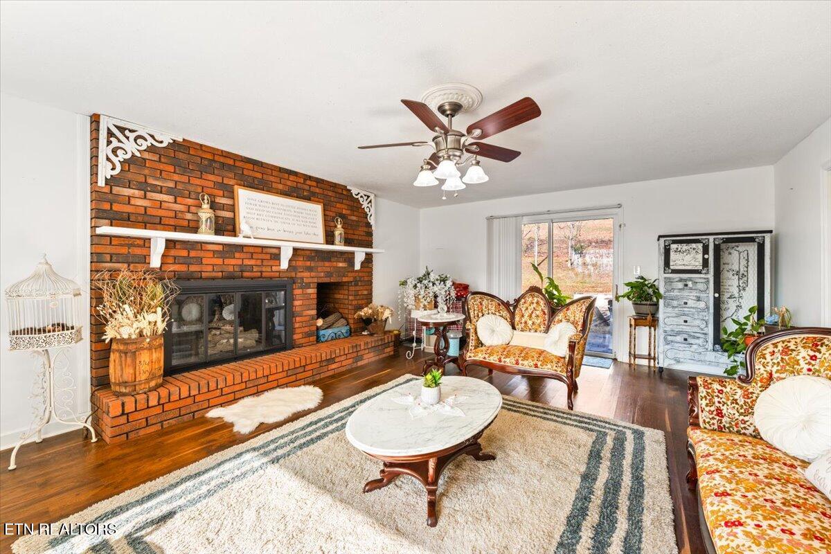 203 Golf Hill Lane Lafollette TN 37766