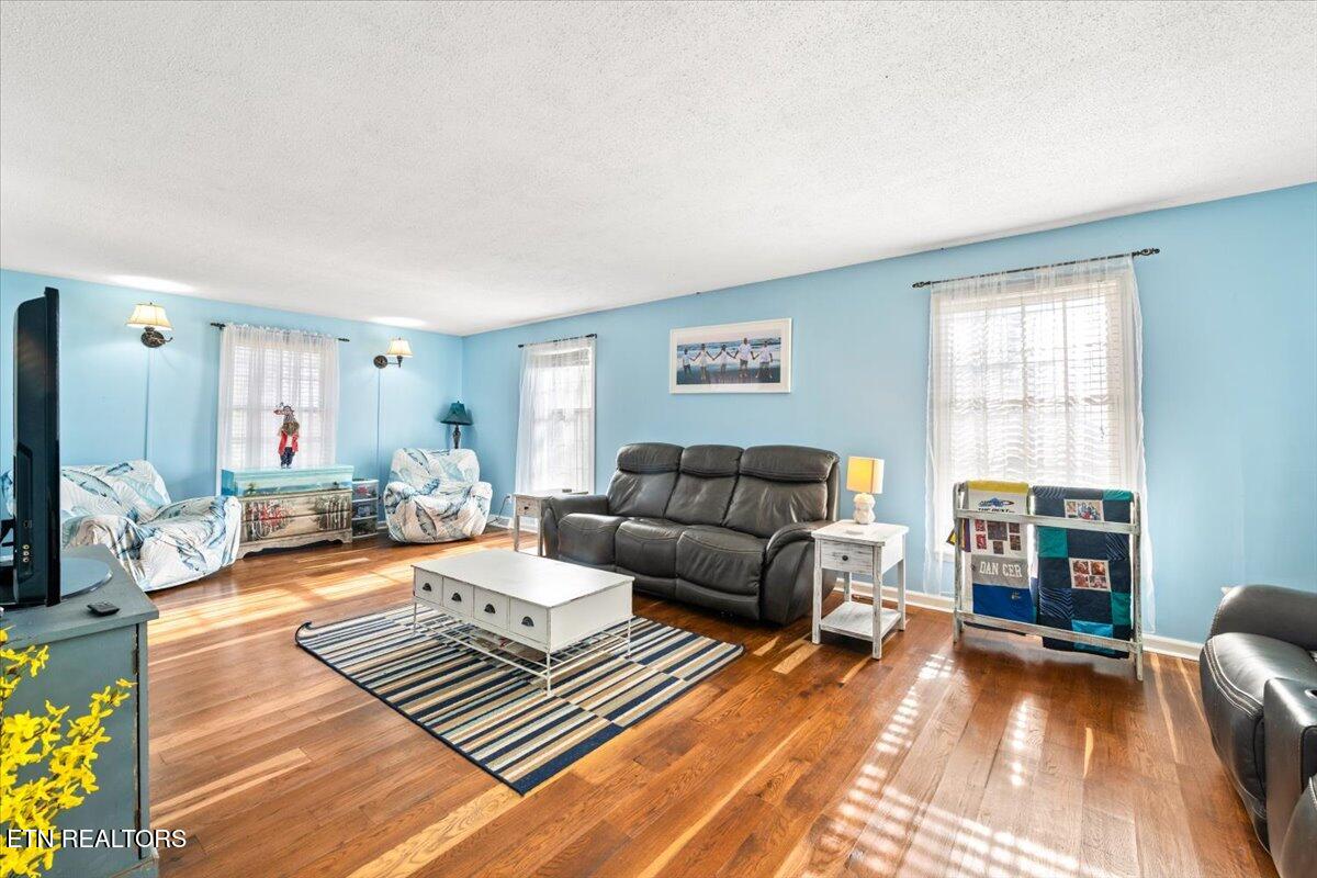 203 Golf Hill Lane Lafollette TN 37766