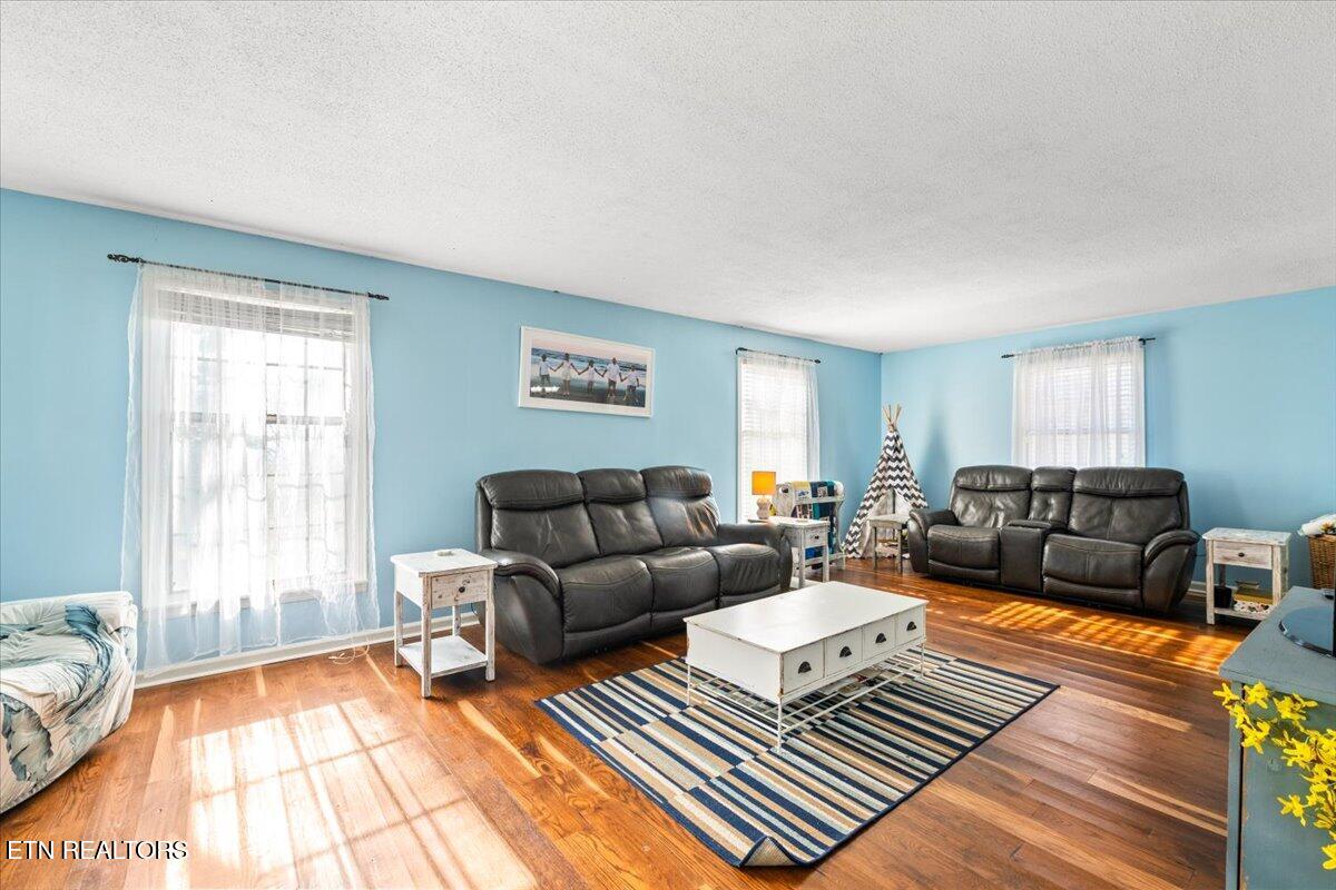 203 Golf Hill Lane Lafollette TN 37766