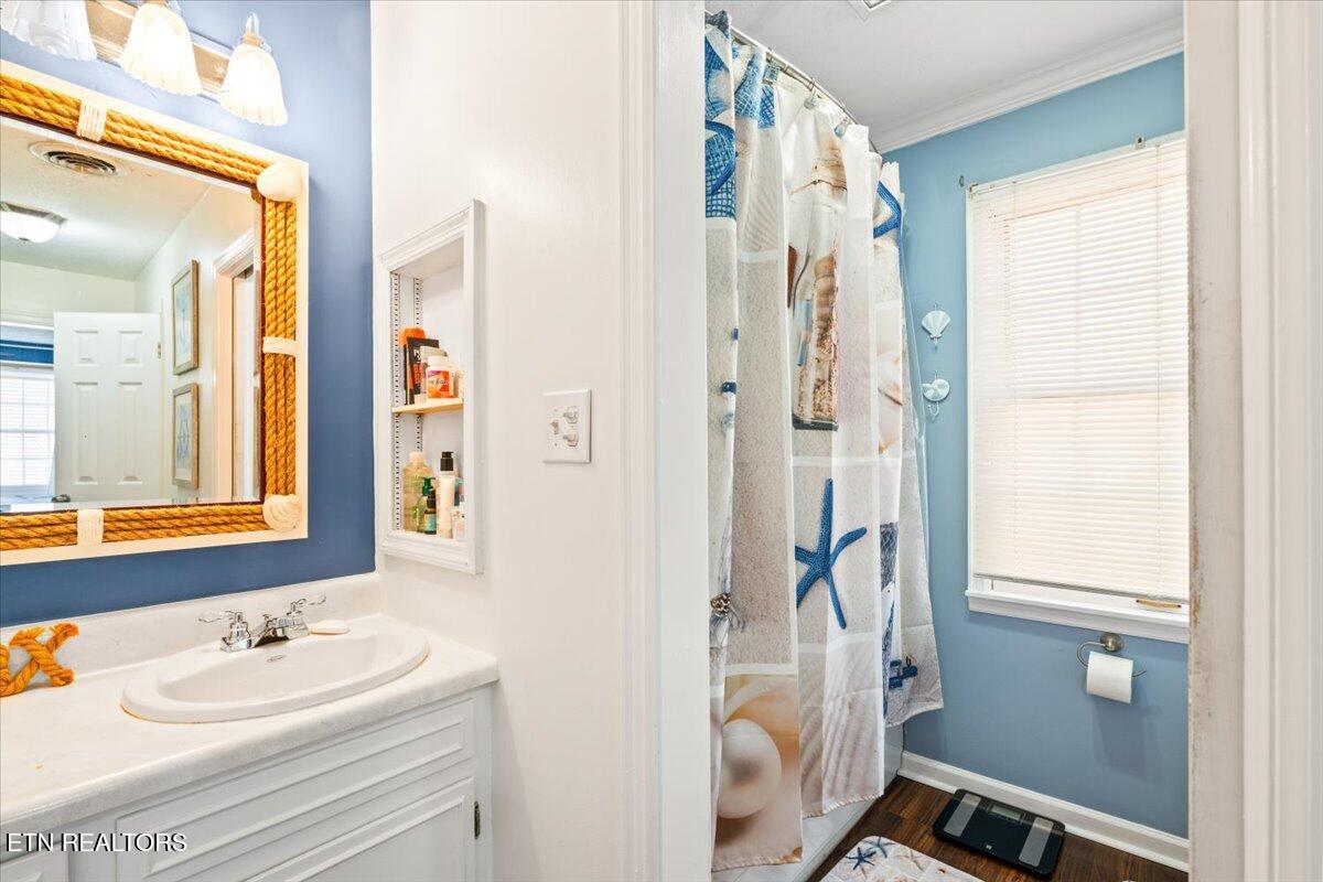 203 Golf Hill Lane Lafollette TN 37766