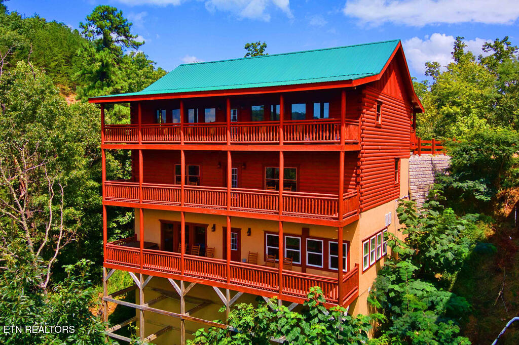 3266 Lonesome Pine Way Sevierville TN 37862