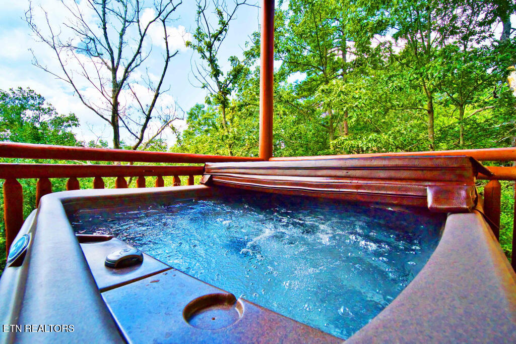 3266 Lonesome Pine Way Sevierville TN 37862