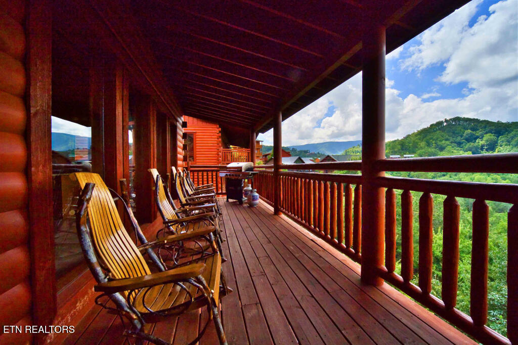 3266 Lonesome Pine Way Sevierville TN 37862