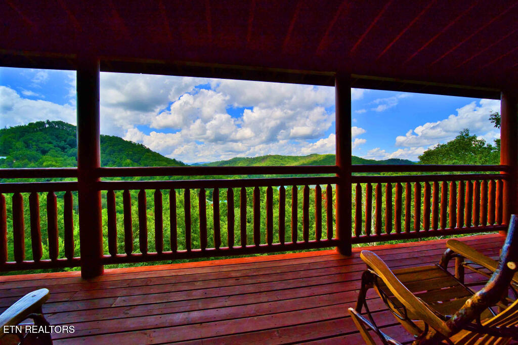 3266 Lonesome Pine Way Sevierville TN 37862
