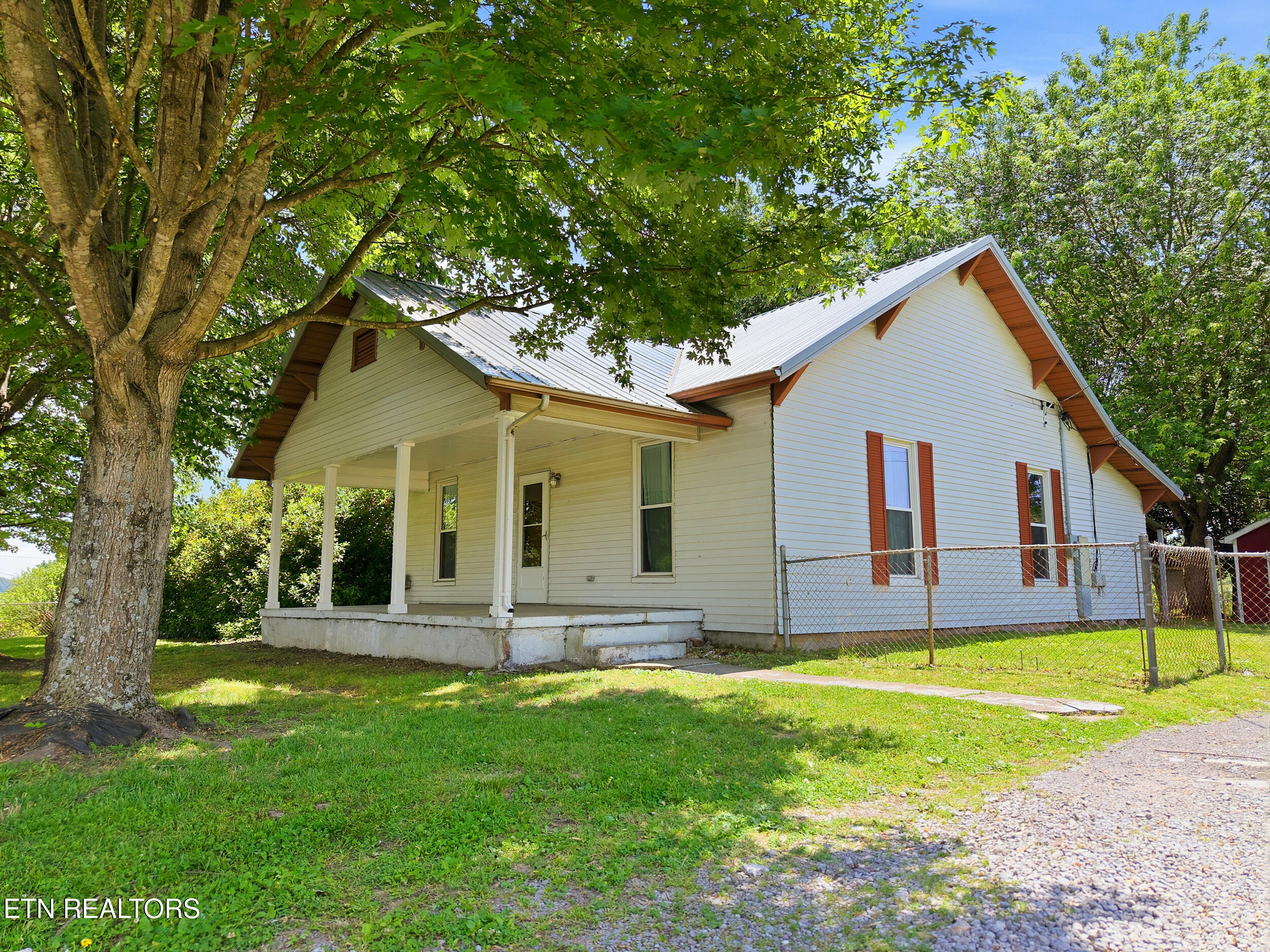 7805 Heiskell Road Powell TN 37849