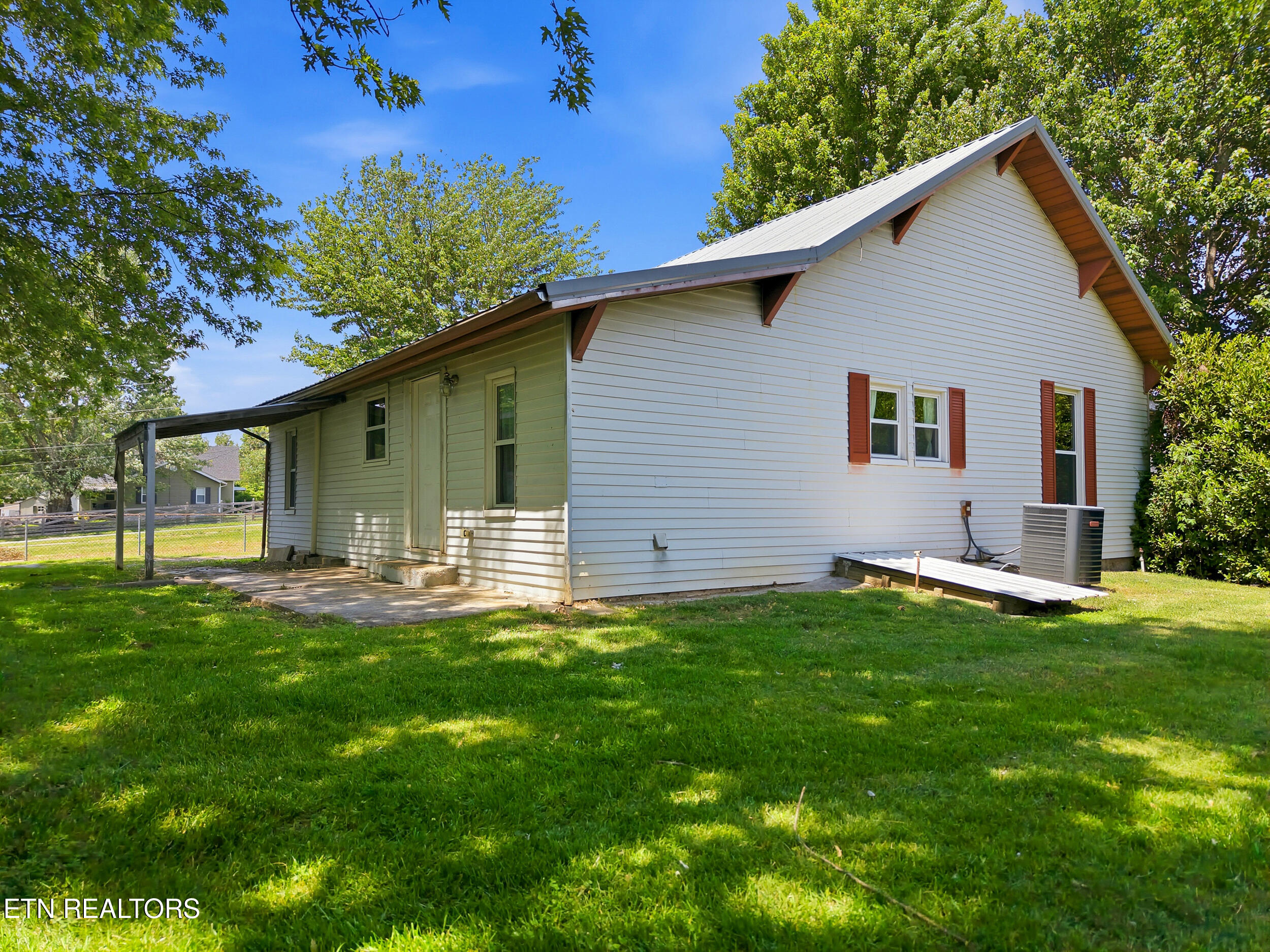 7805 Heiskell Road Powell TN 37849