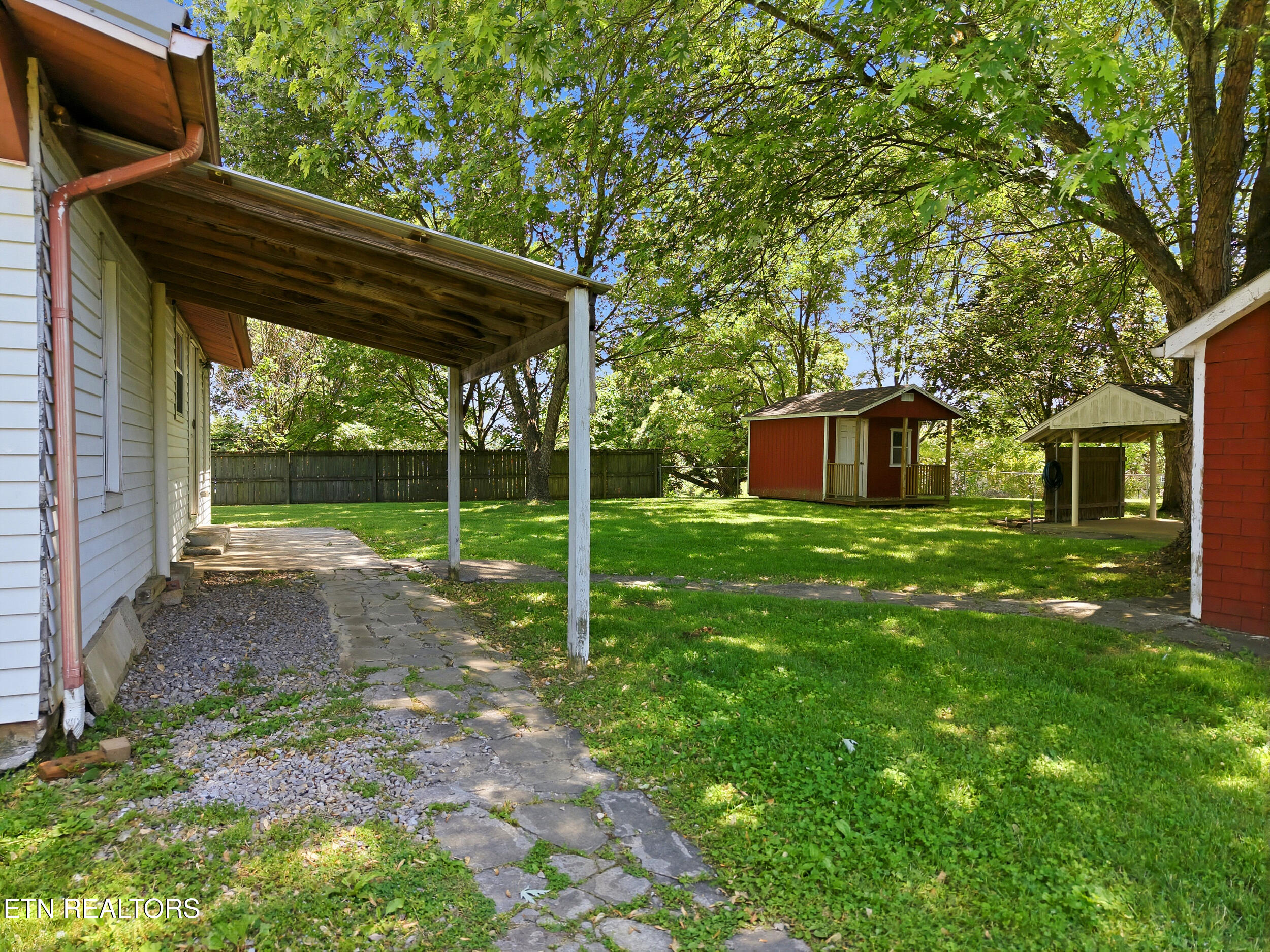 7805 Heiskell Road Powell TN 37849