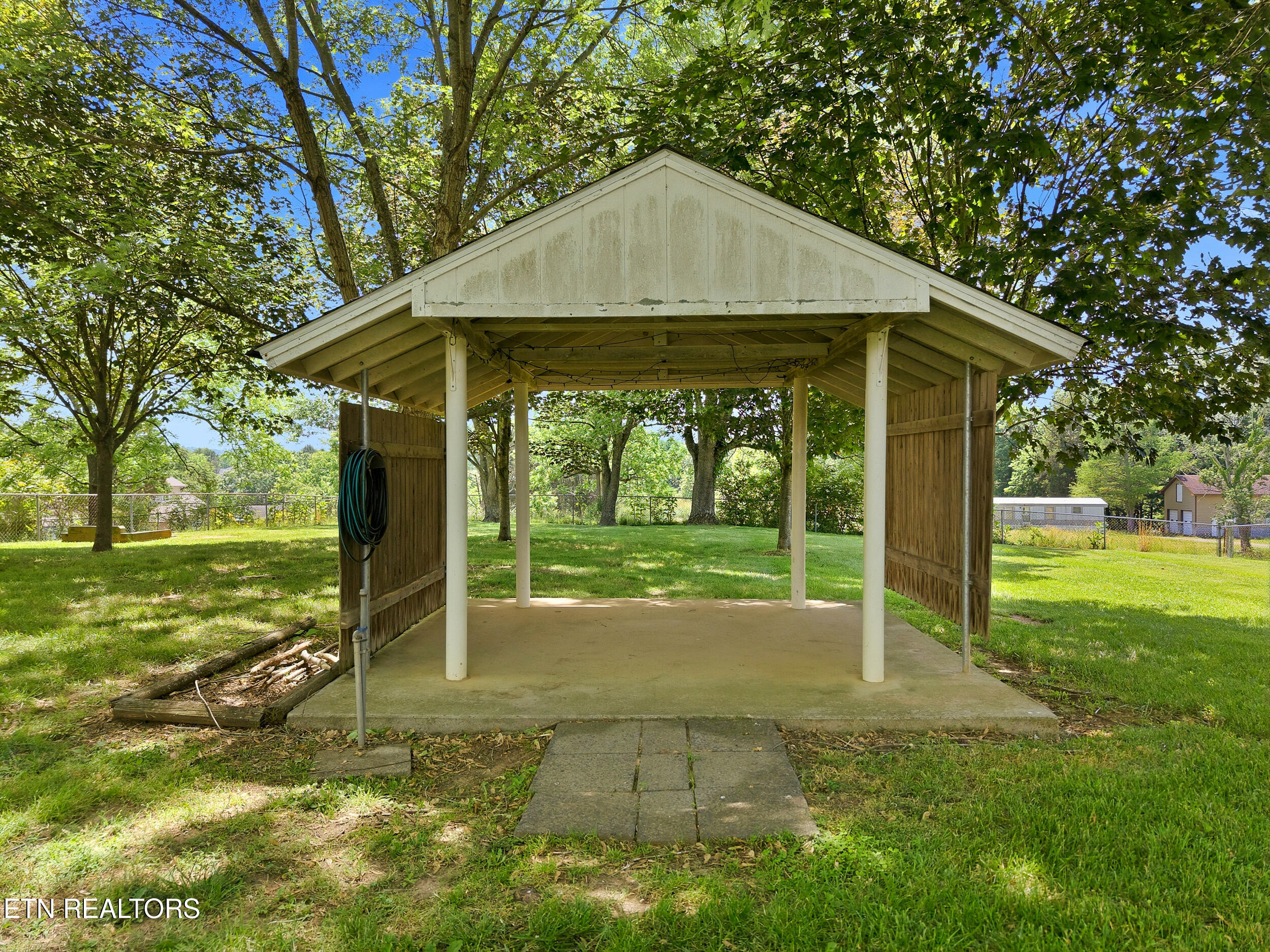 7805 Heiskell Road Powell TN 37849