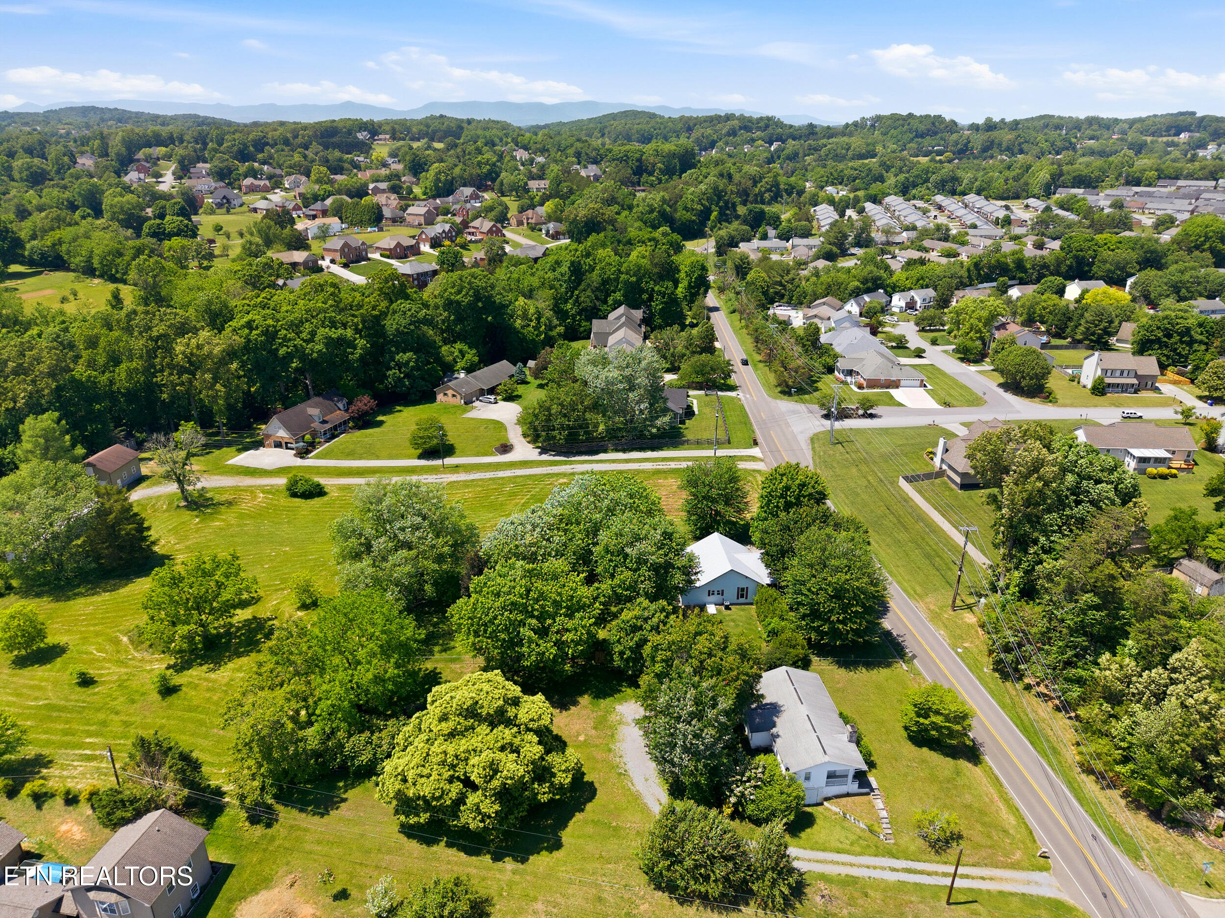 7805 Heiskell Road Powell TN 37849