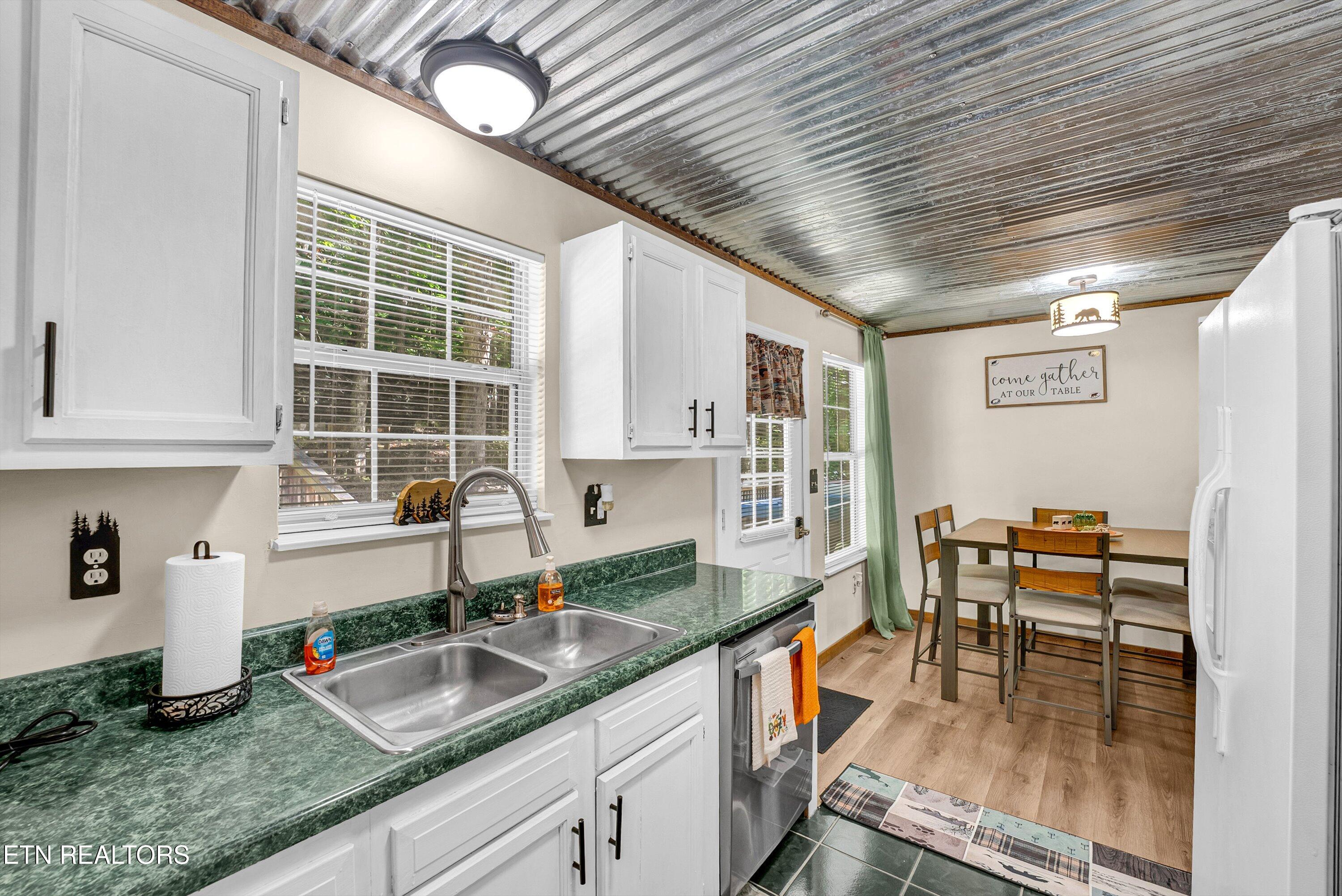 1408 Alpine Drive Sevierville TN 37876