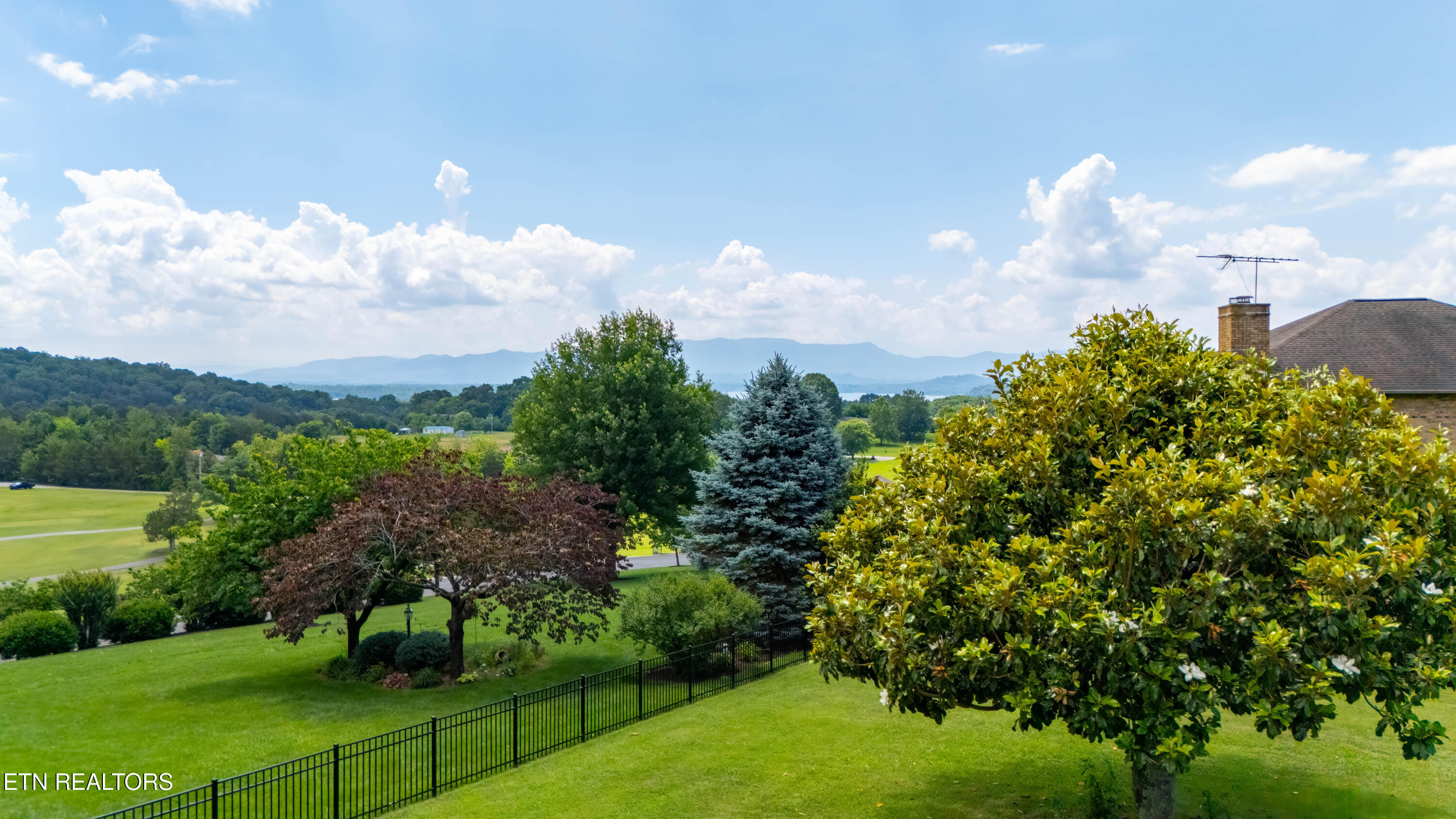 1163 Country Club Road Dandridge TN 37725