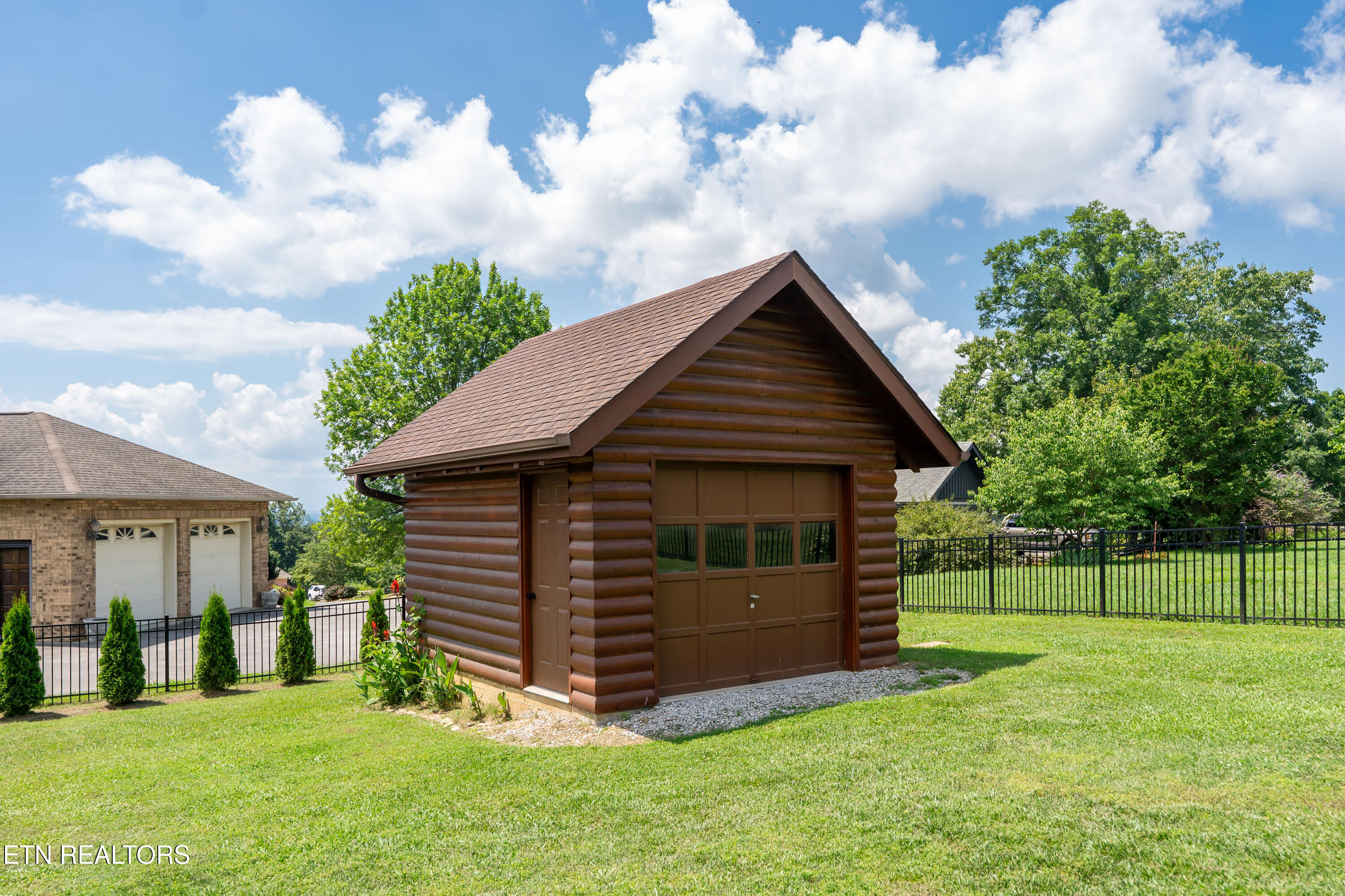 1163 Country Club Road Dandridge TN 37725