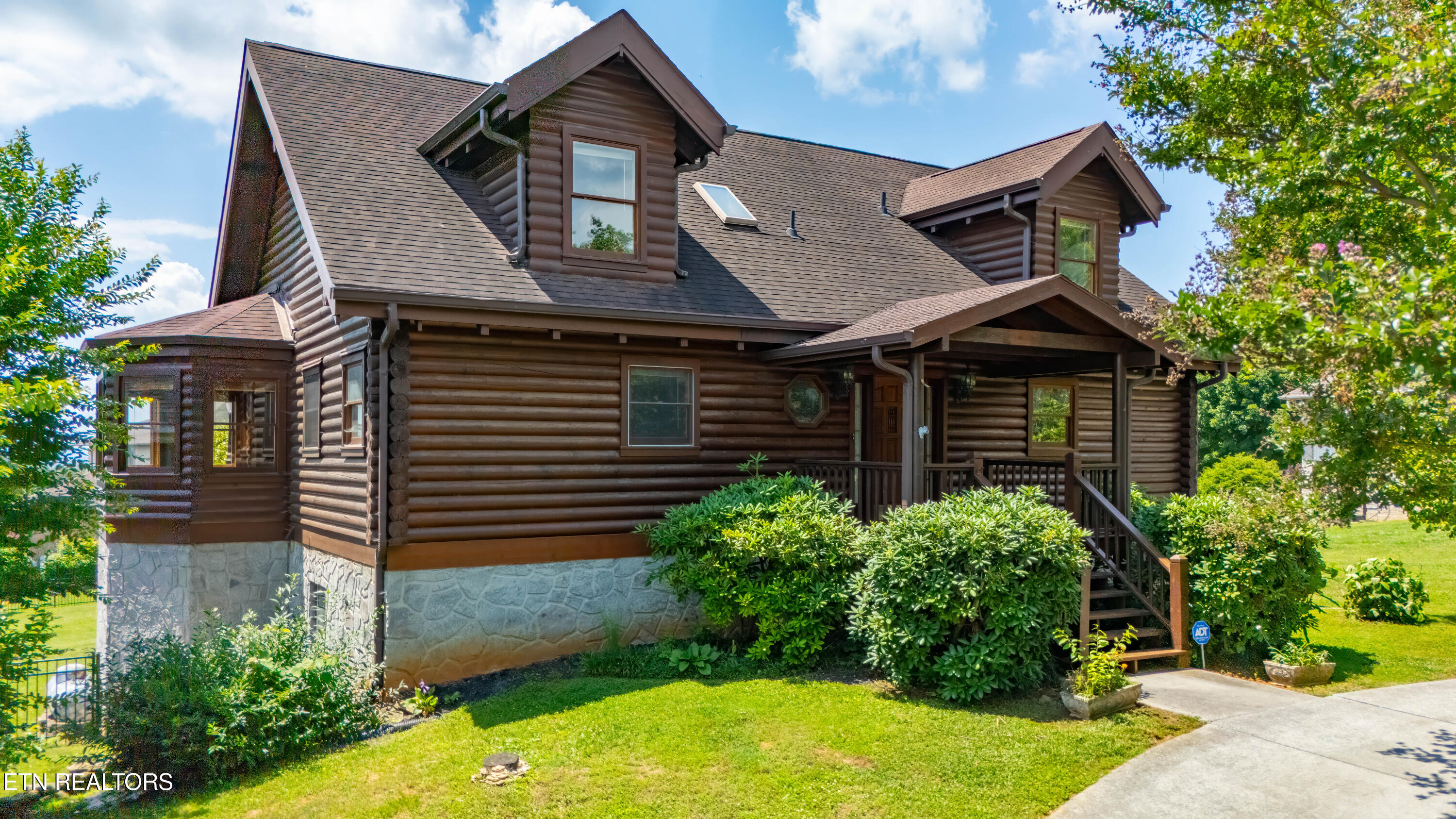 1163 Country Club Road Dandridge TN 37725