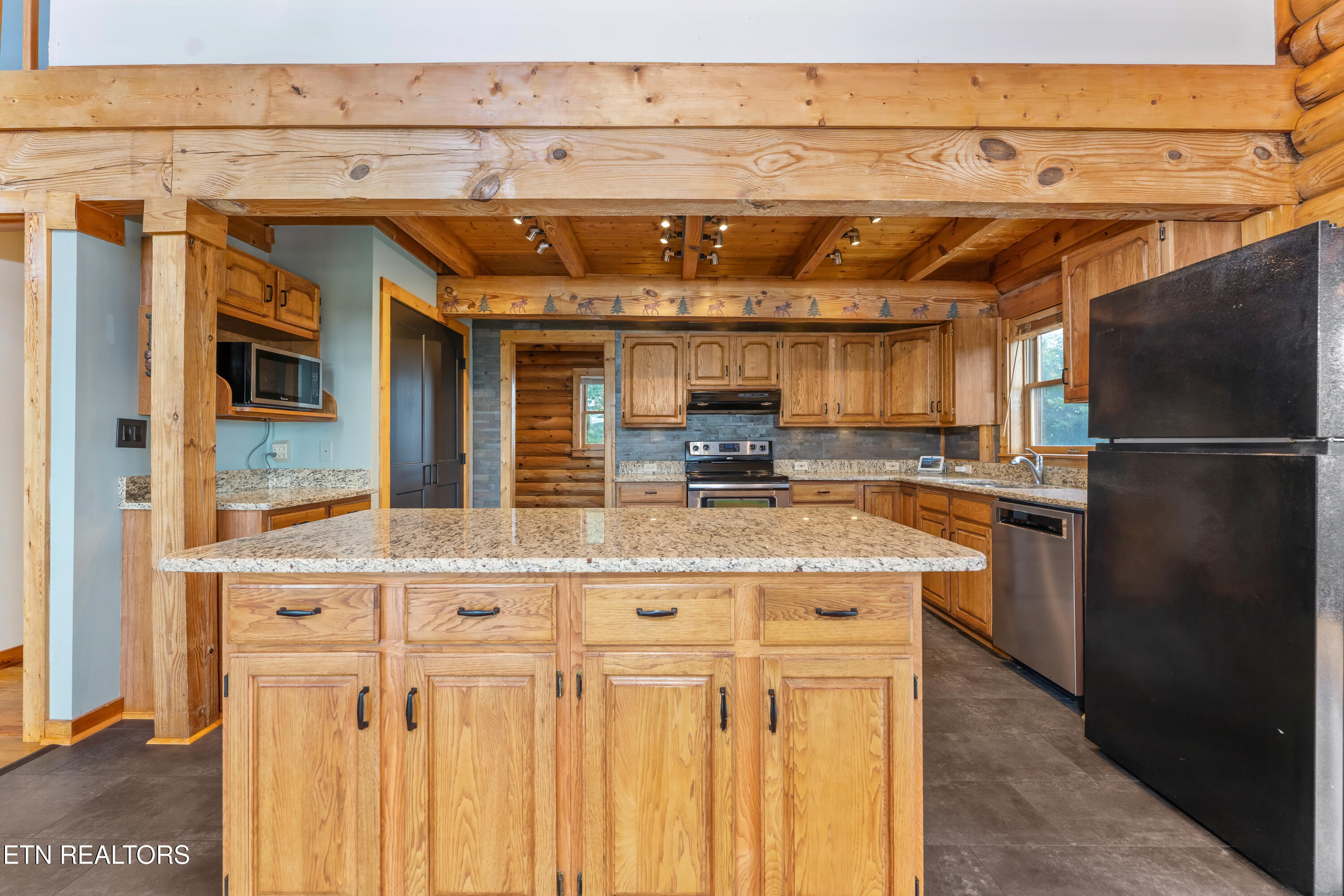 1163 Country Club Road Dandridge TN 37725