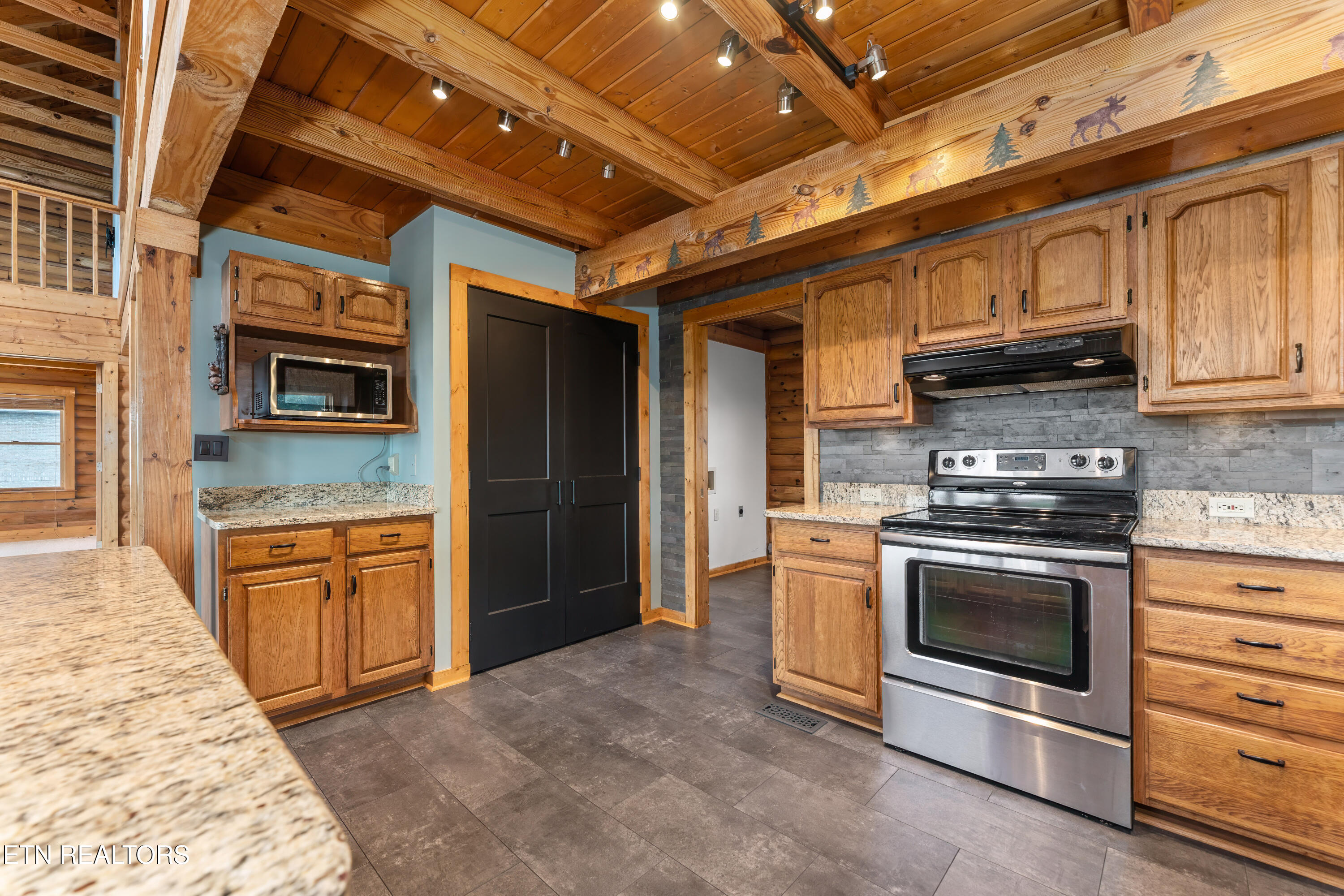 1163 Country Club Road Dandridge TN 37725