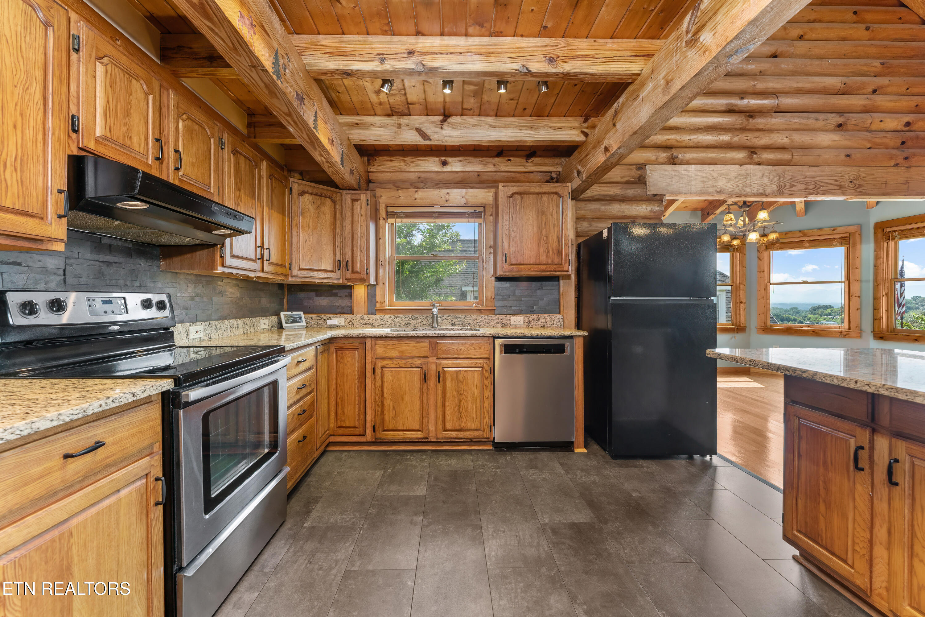 1163 Country Club Road Dandridge TN 37725