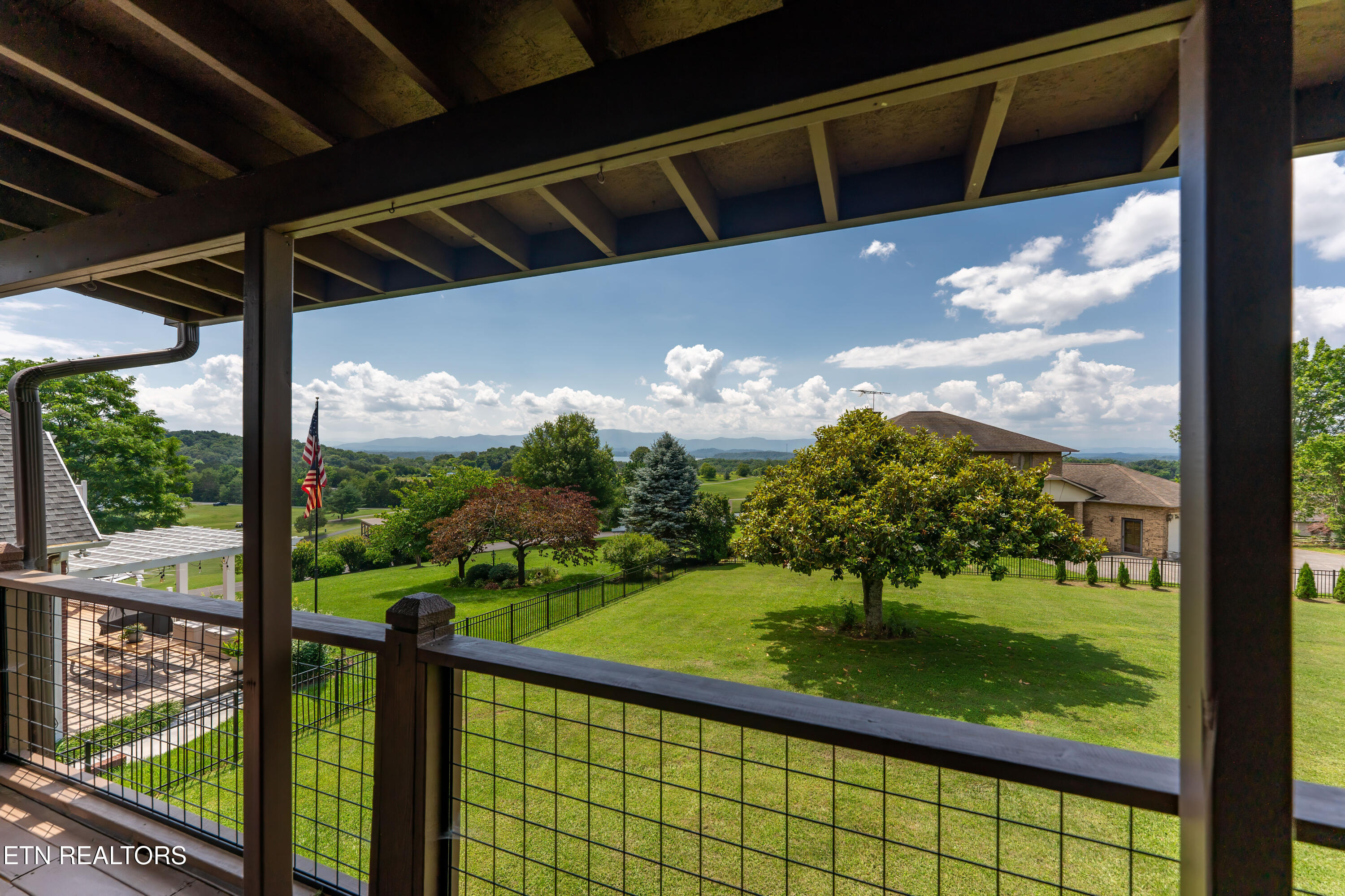 1163 Country Club Road Dandridge TN 37725