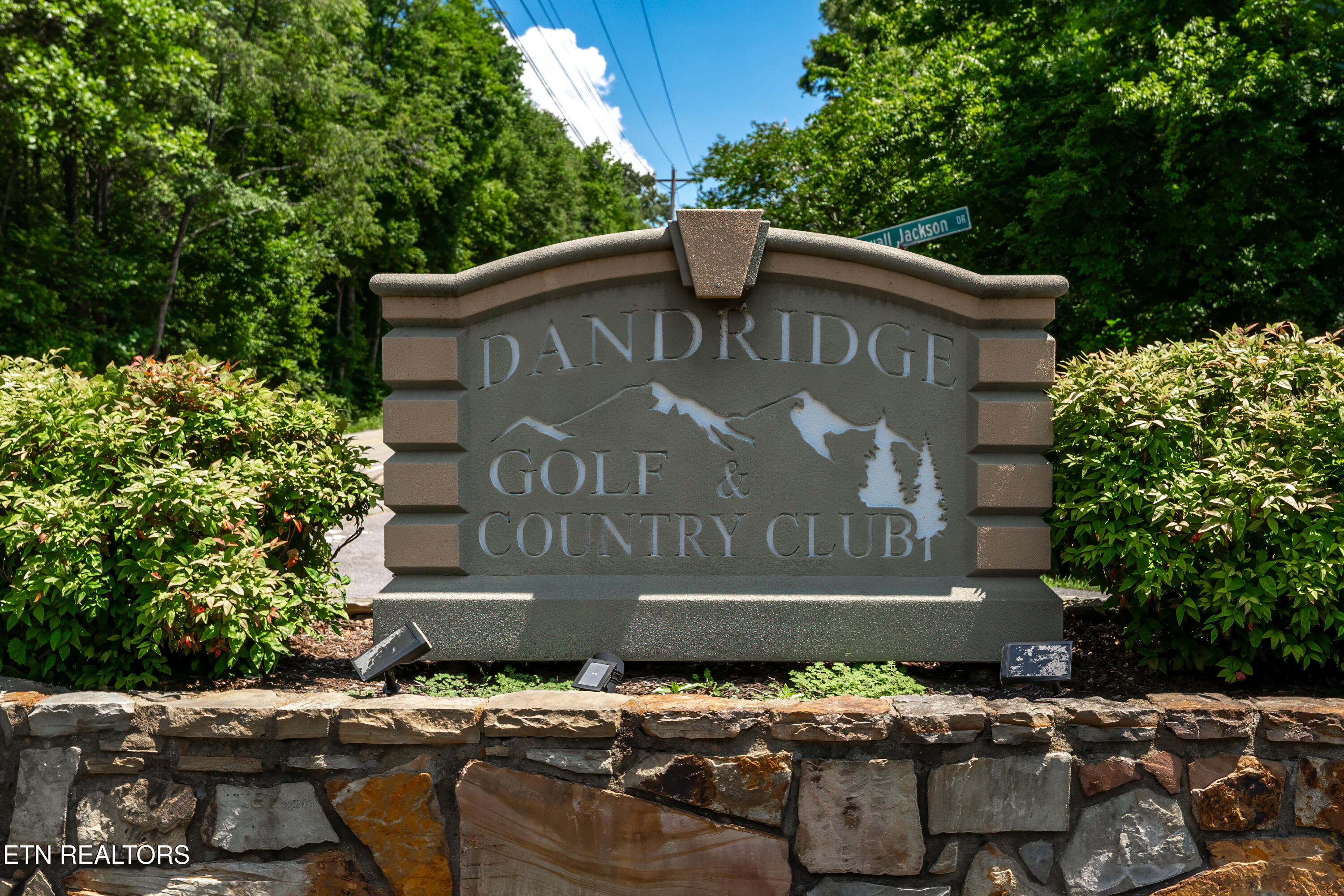 1163 Country Club Road Dandridge TN 37725