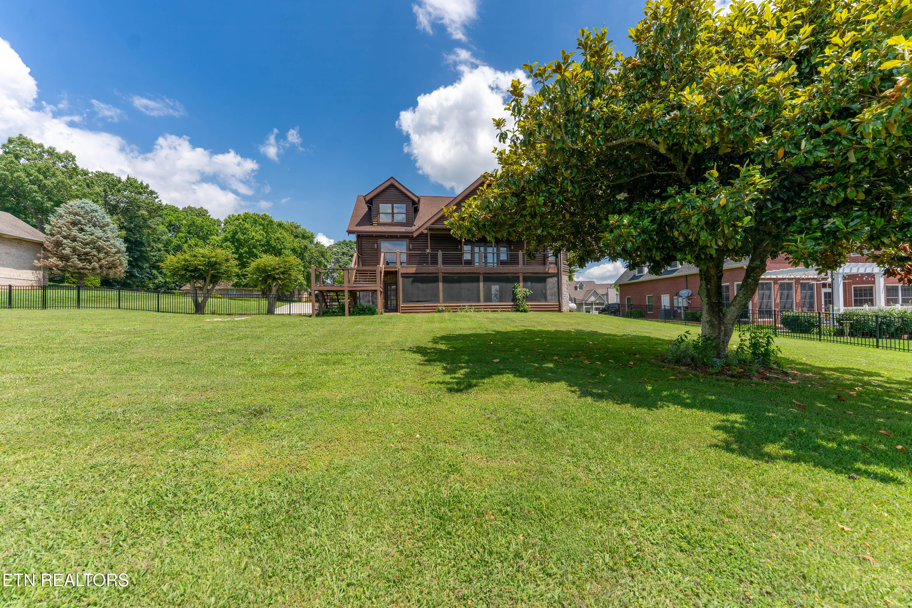 1163 Country Club Road Dandridge TN 37725