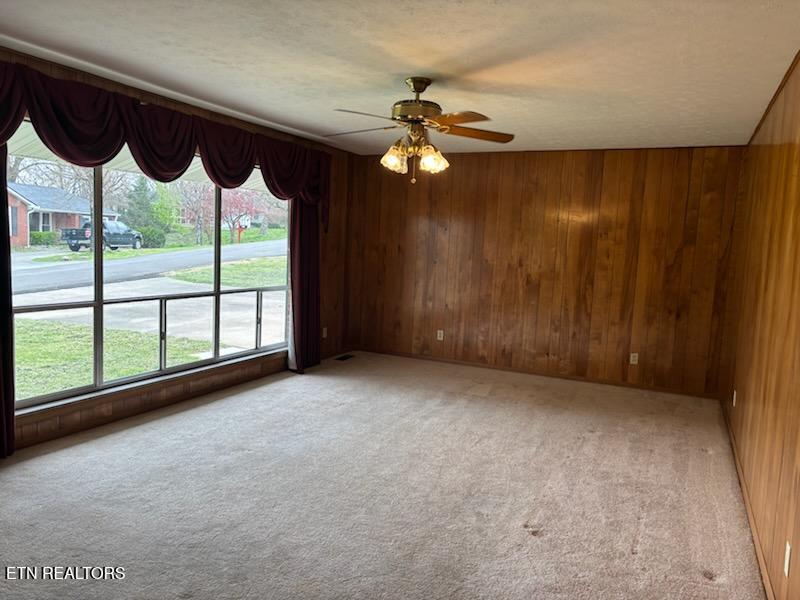 211 N Riverview Circle Sevierville TN 37862