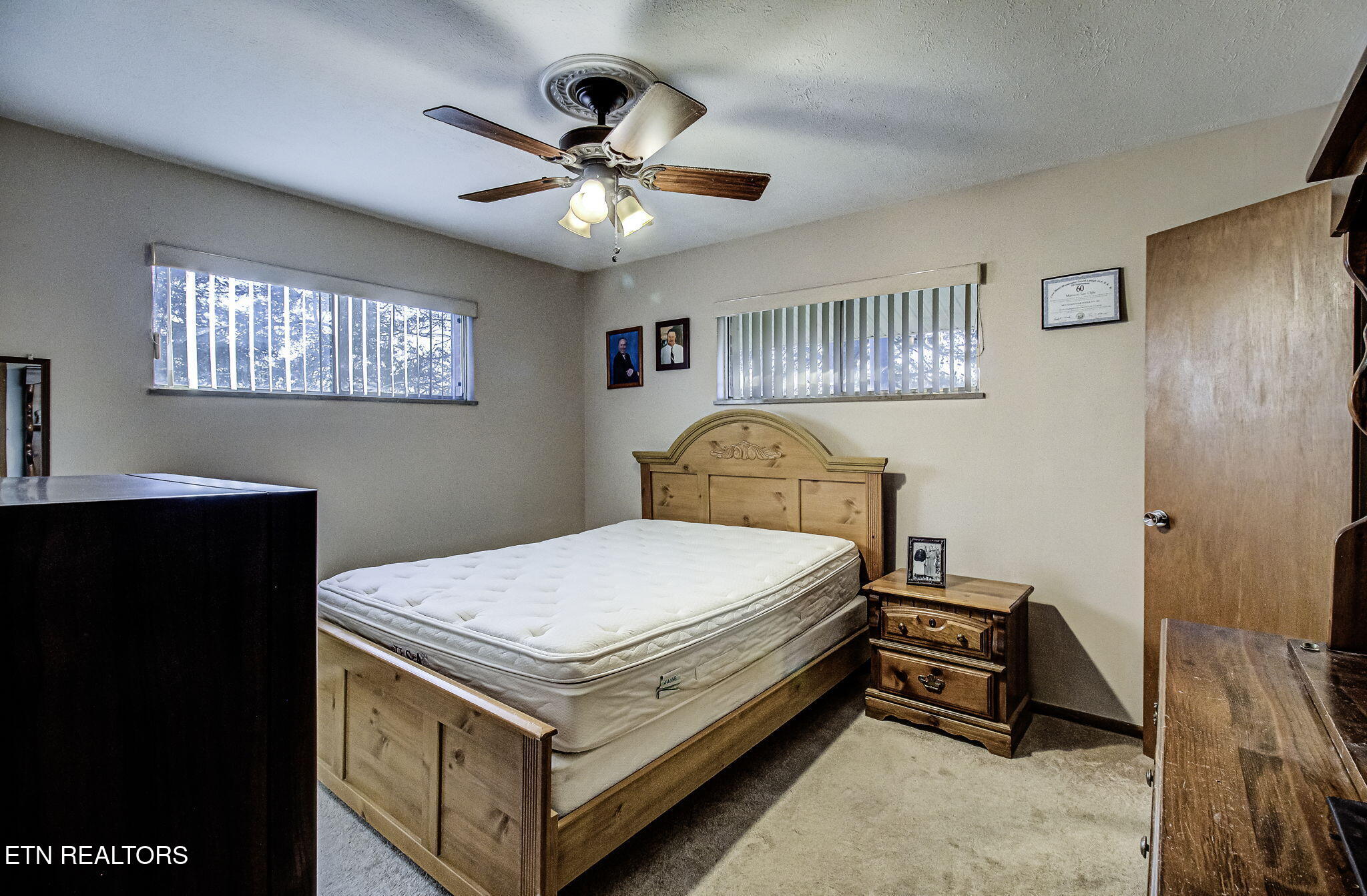 211 N Riverview Circle Sevierville TN 37862