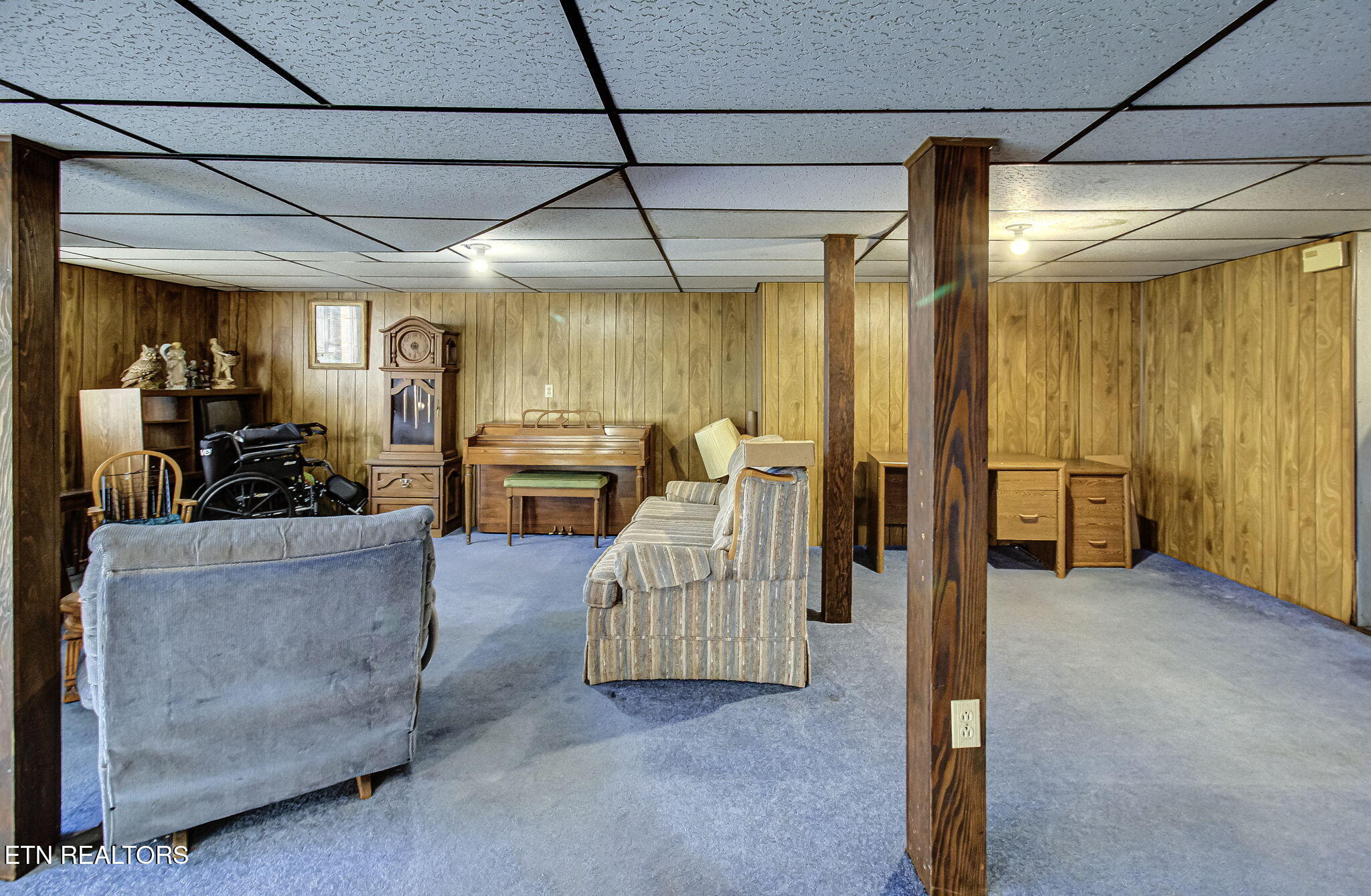 211 N Riverview Circle Sevierville TN 37862