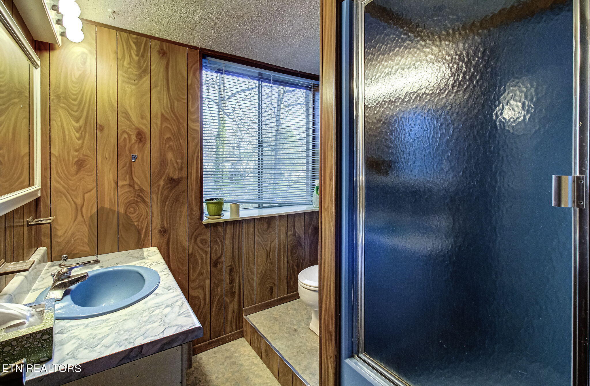 211 N Riverview Circle Sevierville TN 37862