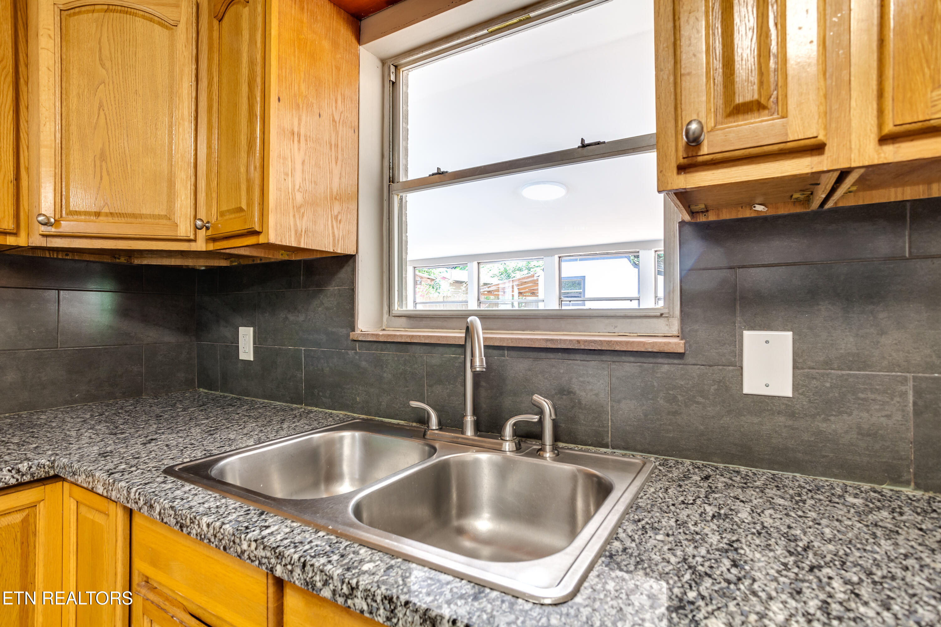 2316 W Patrick Avenue Maryville TN 37804